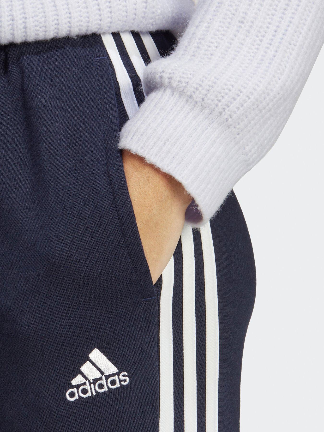 adidas-sportswear-essentials-3-stripes-french-terry-cuffed-joggers-navyoutfit