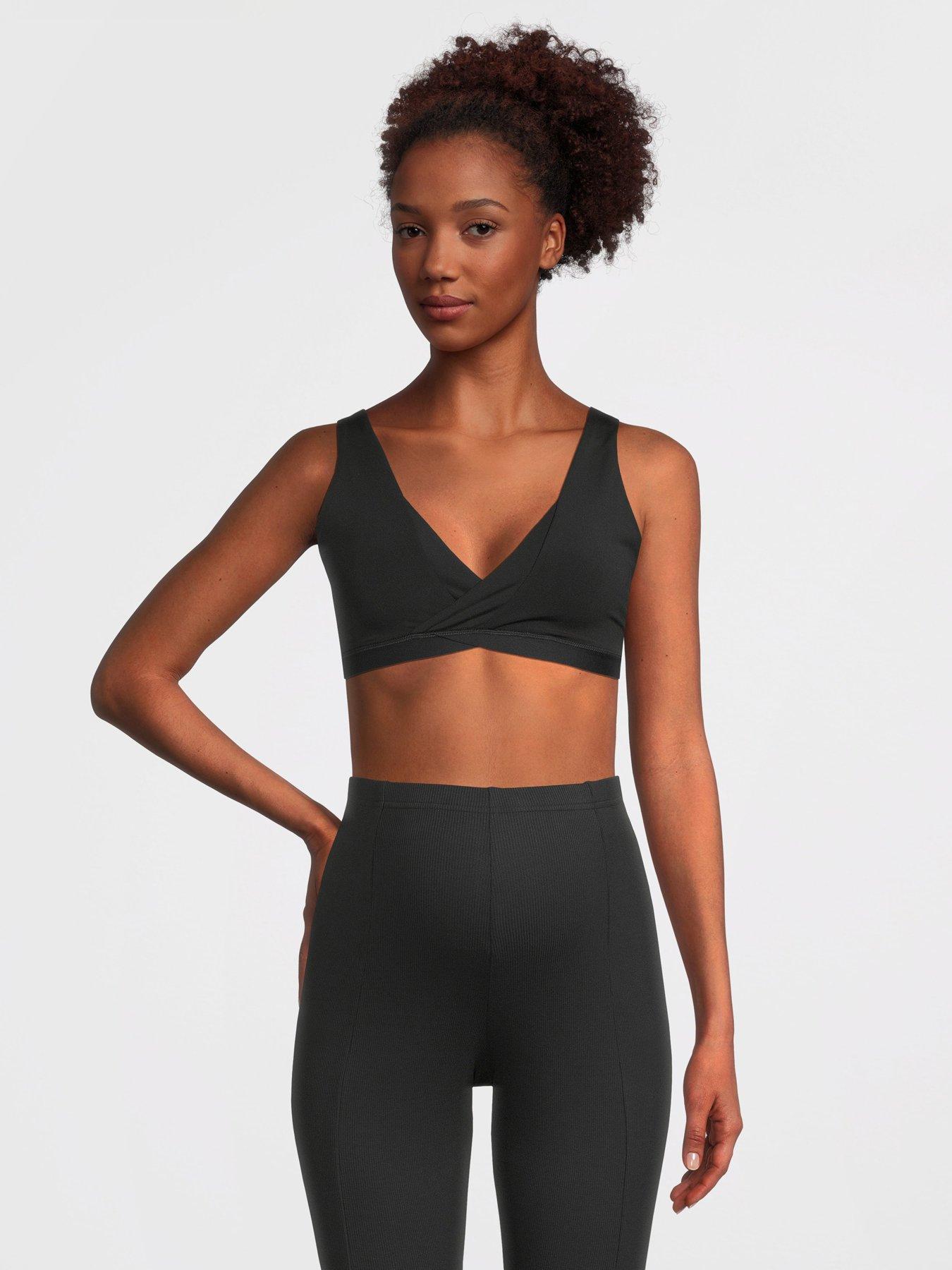 Top Fitness com Bojo adidas Suporte Leve Yoga Essentials