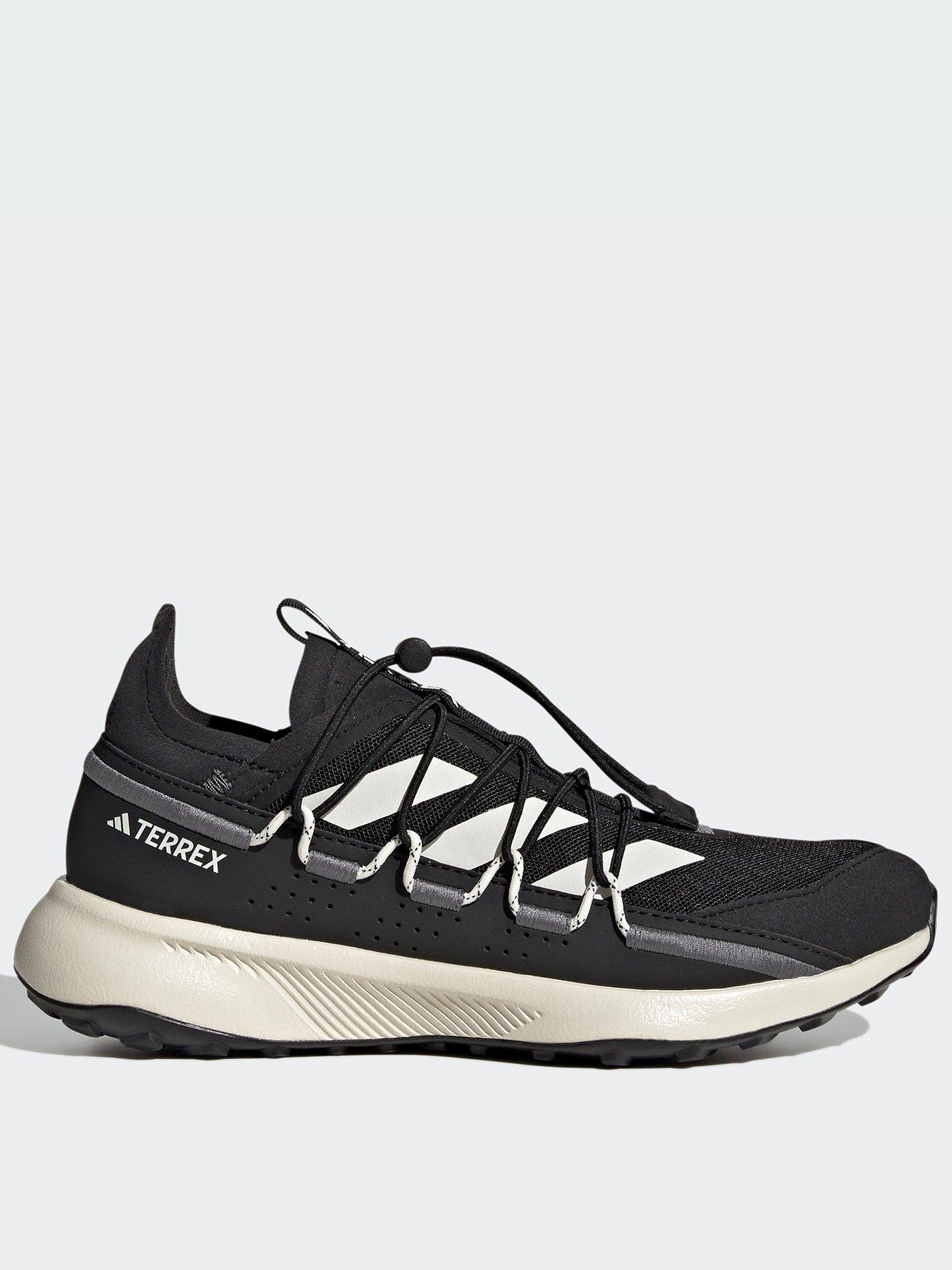 undefined Women's Voyager 21 Travel Trainers - Black