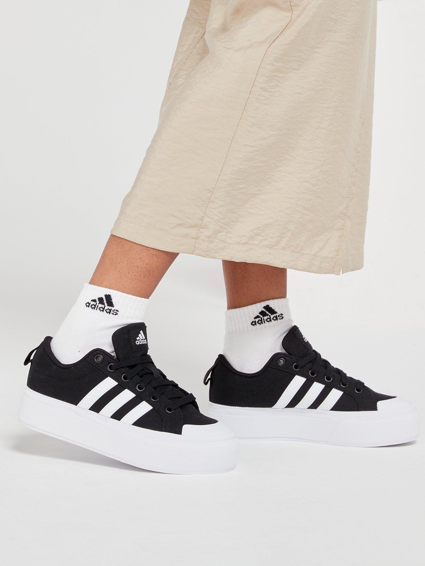 adidas-sportswear-bravada-20-platform-blackfront