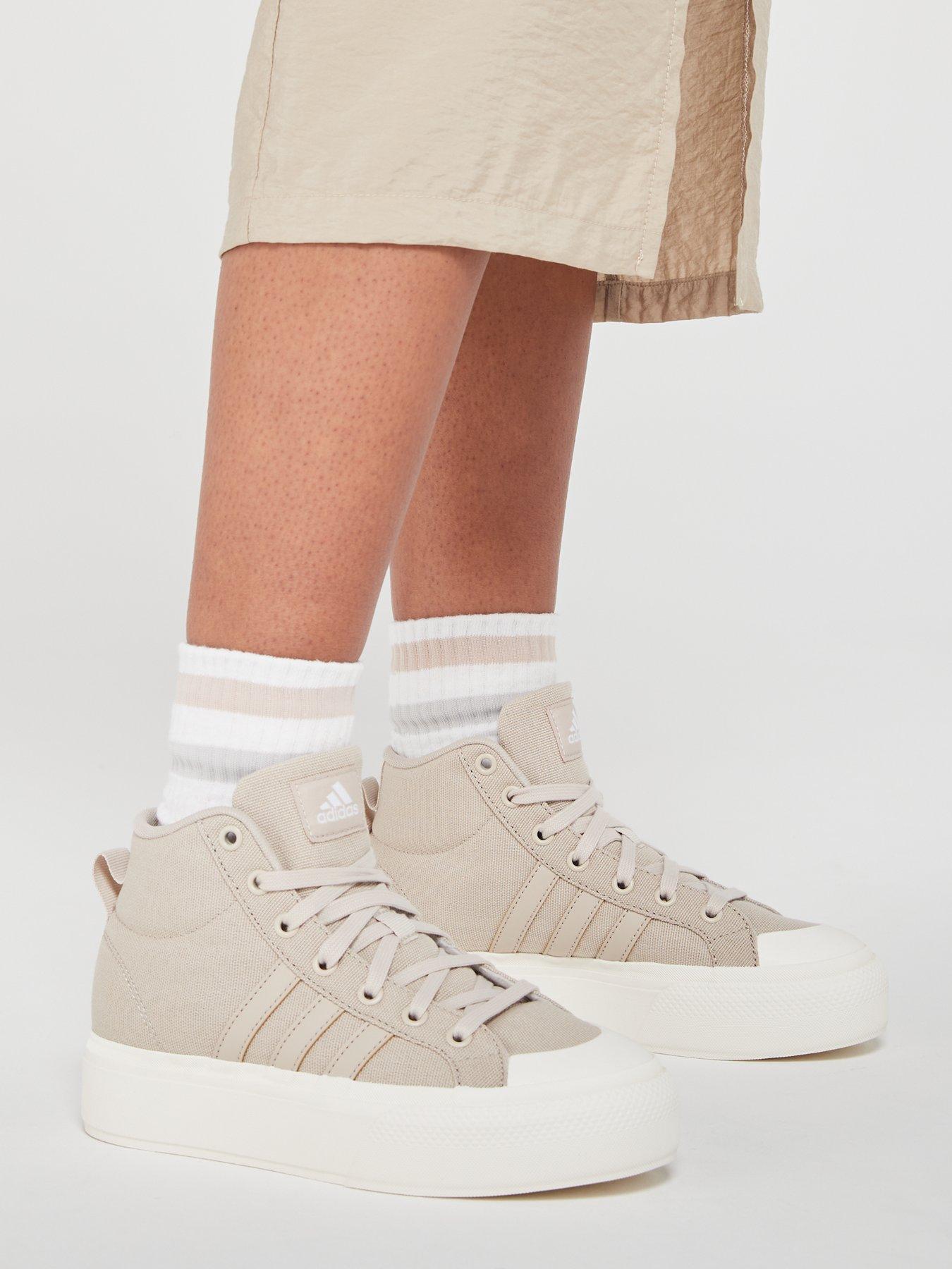 Beige best sale platform trainers