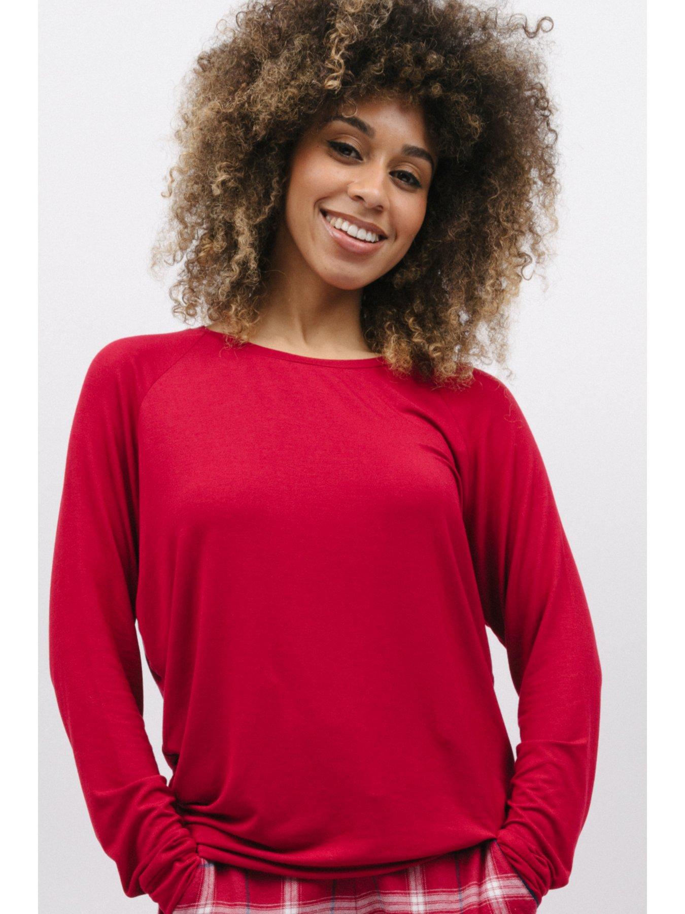 Top V-neck long sleeves for €9 - Pajama Tops - Hunkemöller