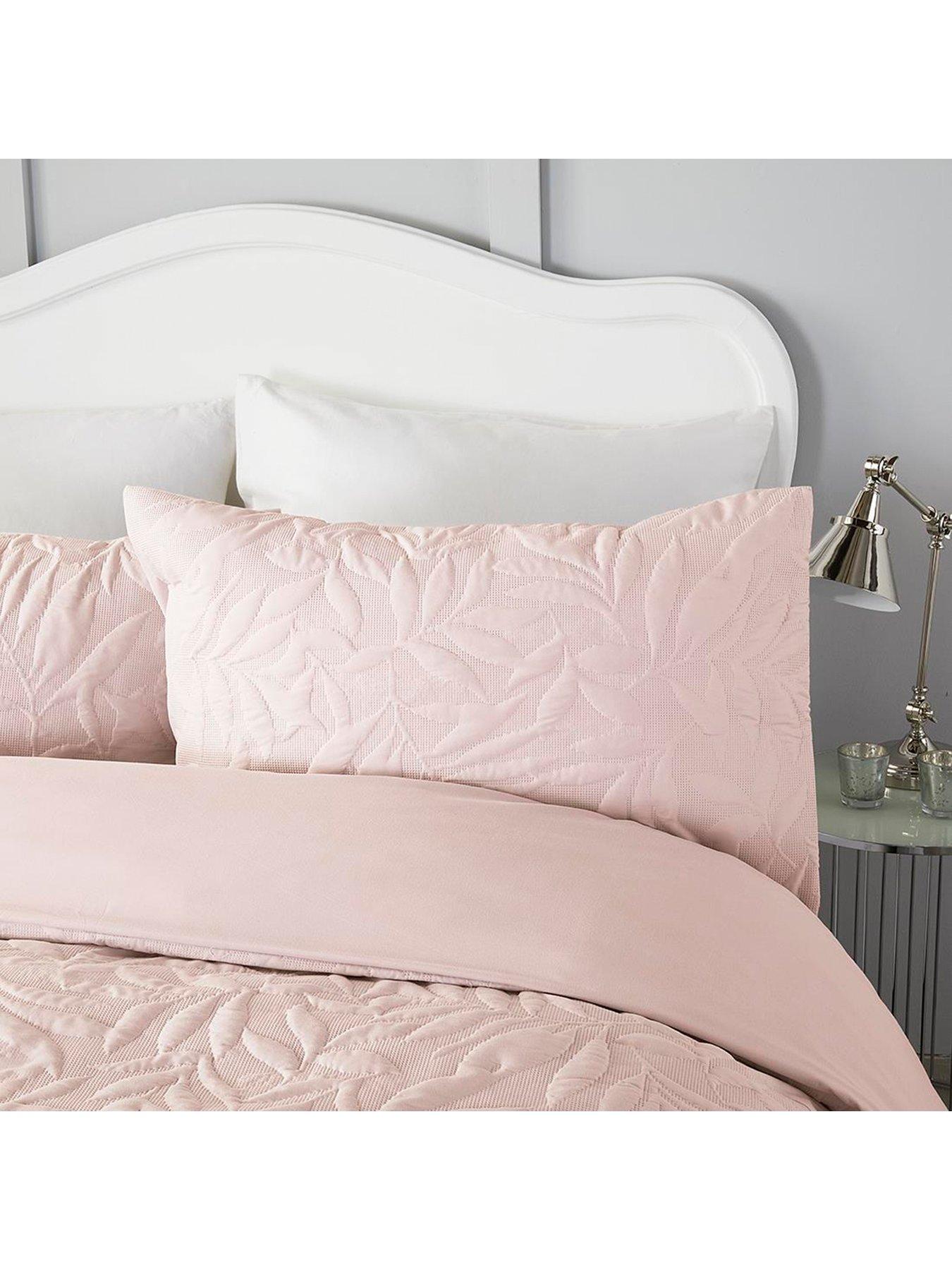 serene-luana-duvet-cover-set-blushback