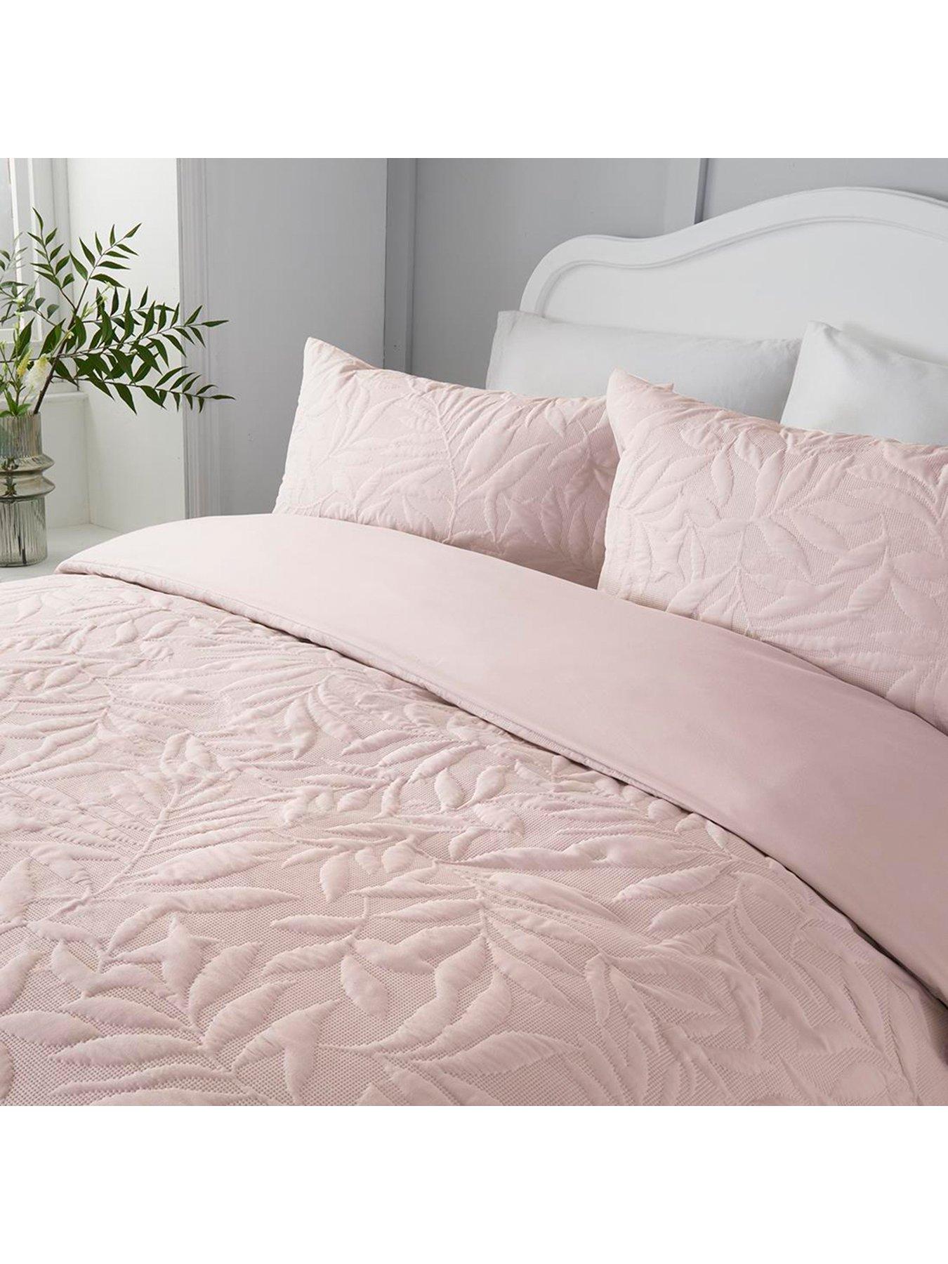 serene-luana-duvet-cover-set-blushoutfit