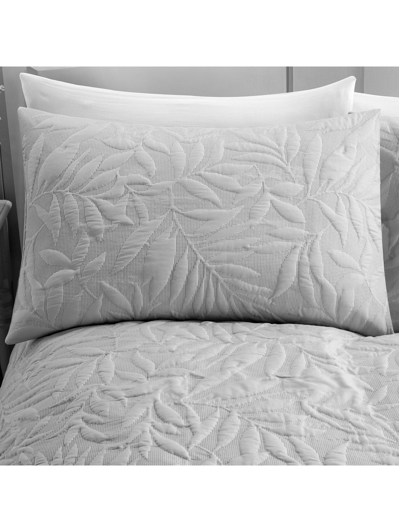 serene-luana-duvet-cover-set-silverback