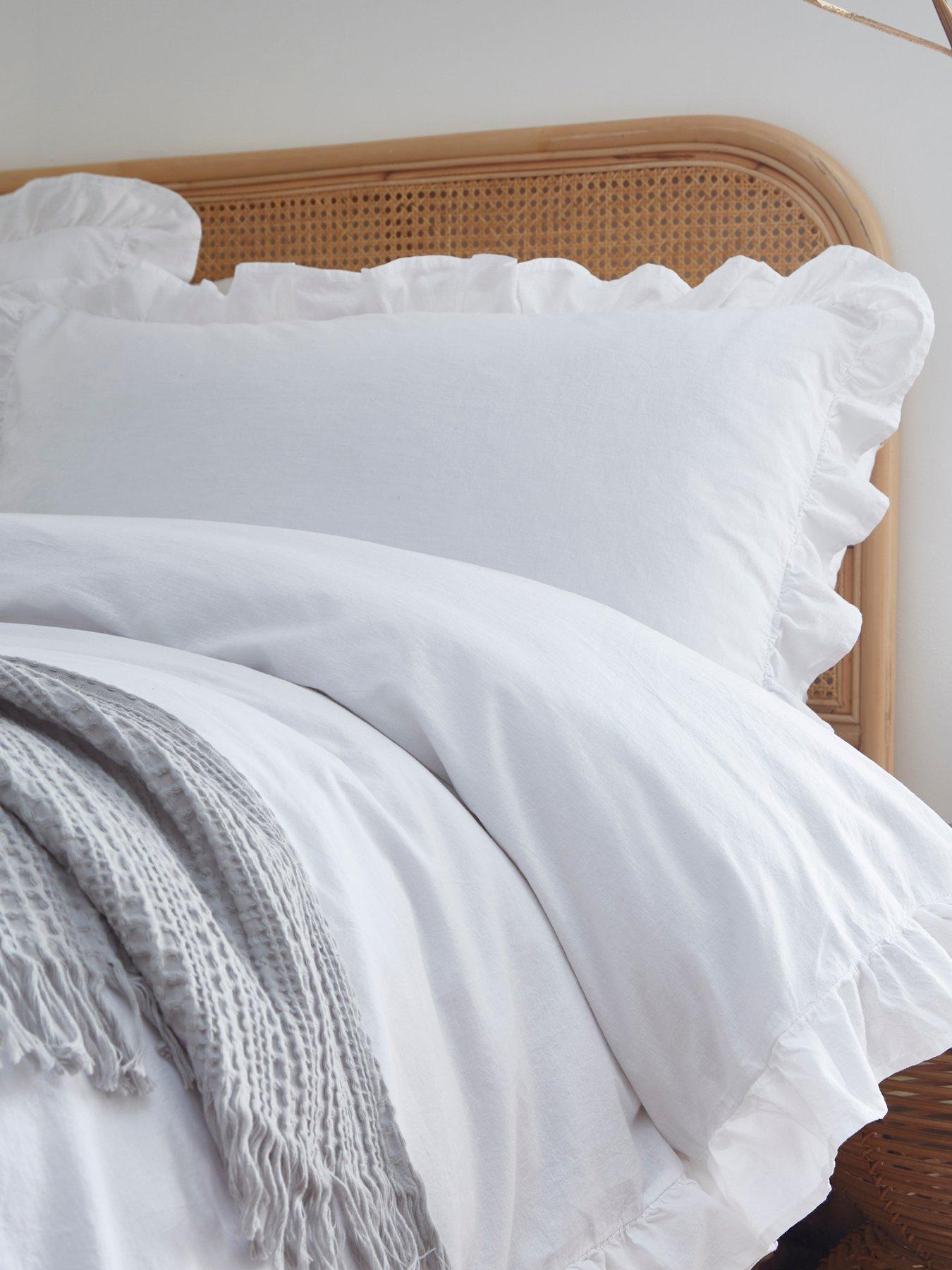 appletree-loft-cassia-frill-100-cotton-duvet-coverdetail