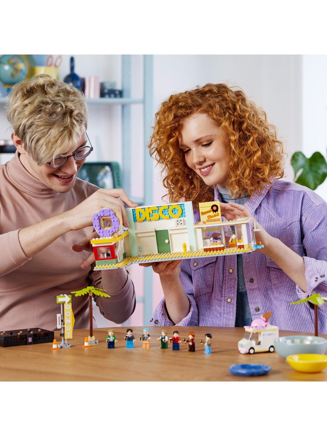 Image 5 of 7 of LEGO Ideas BTS Dynamite