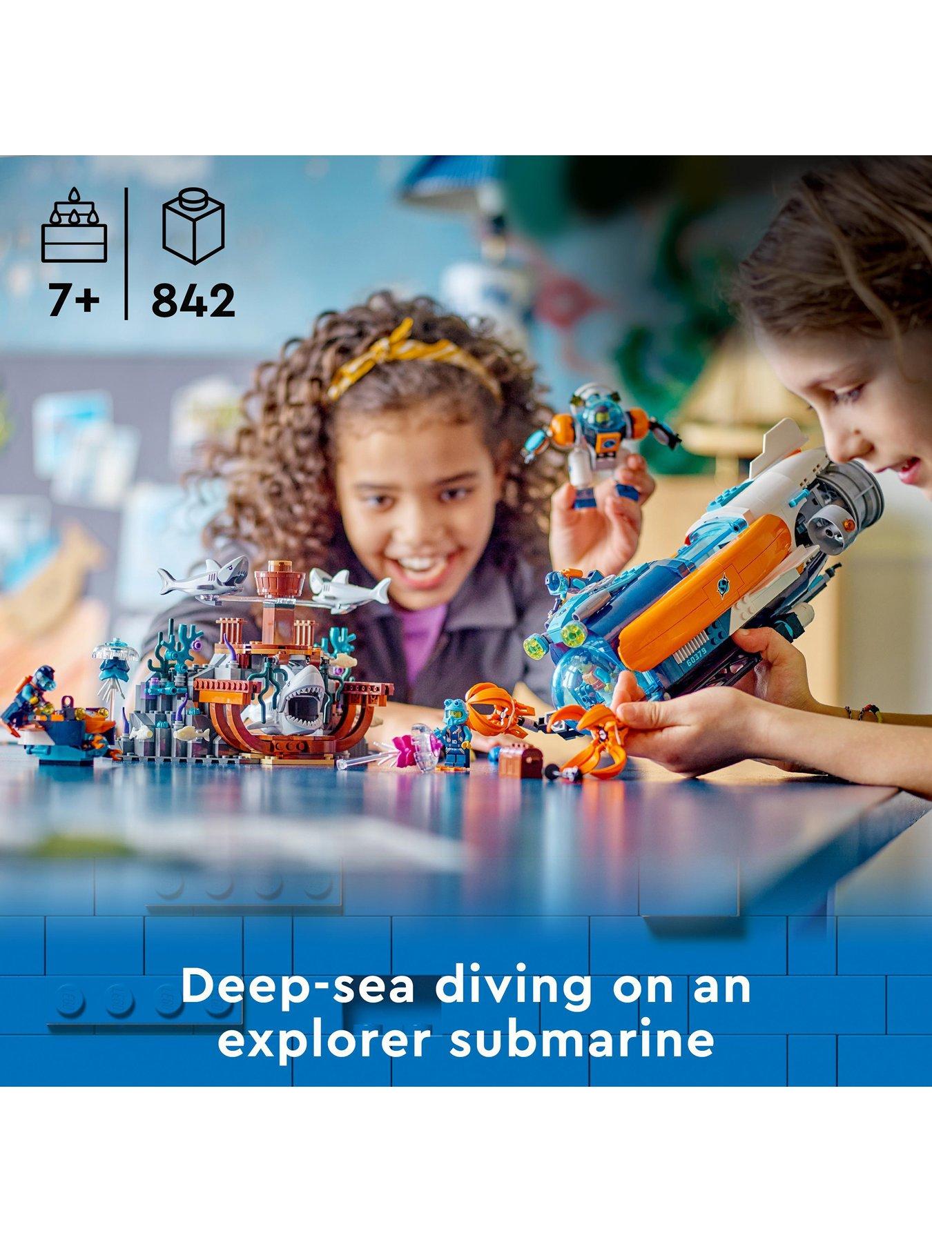 lego-city-deep-sea-explorer-submarine-toy-60379back