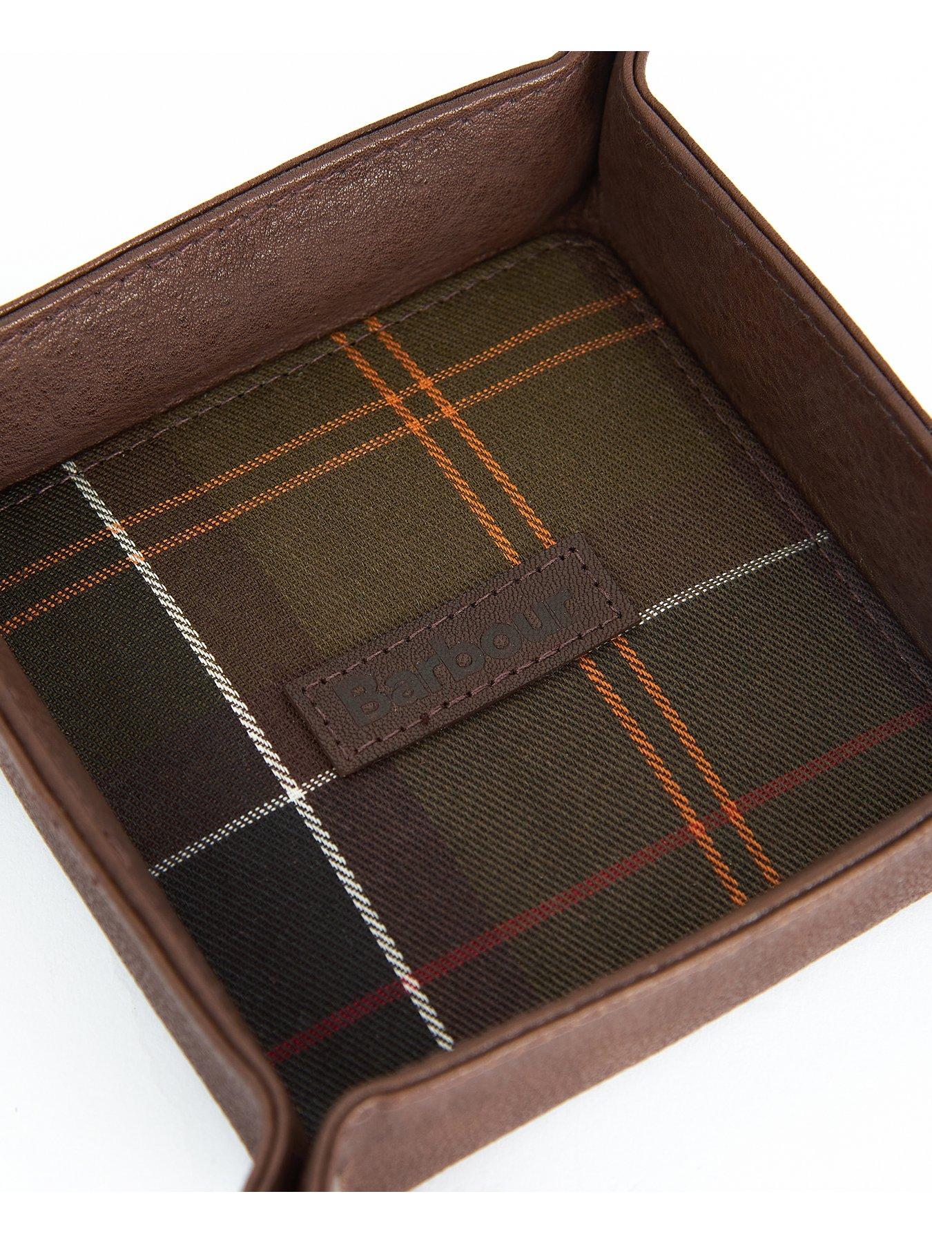 barbour-leather-valet-tray-and-card-holder-gift-set-brownoutfit