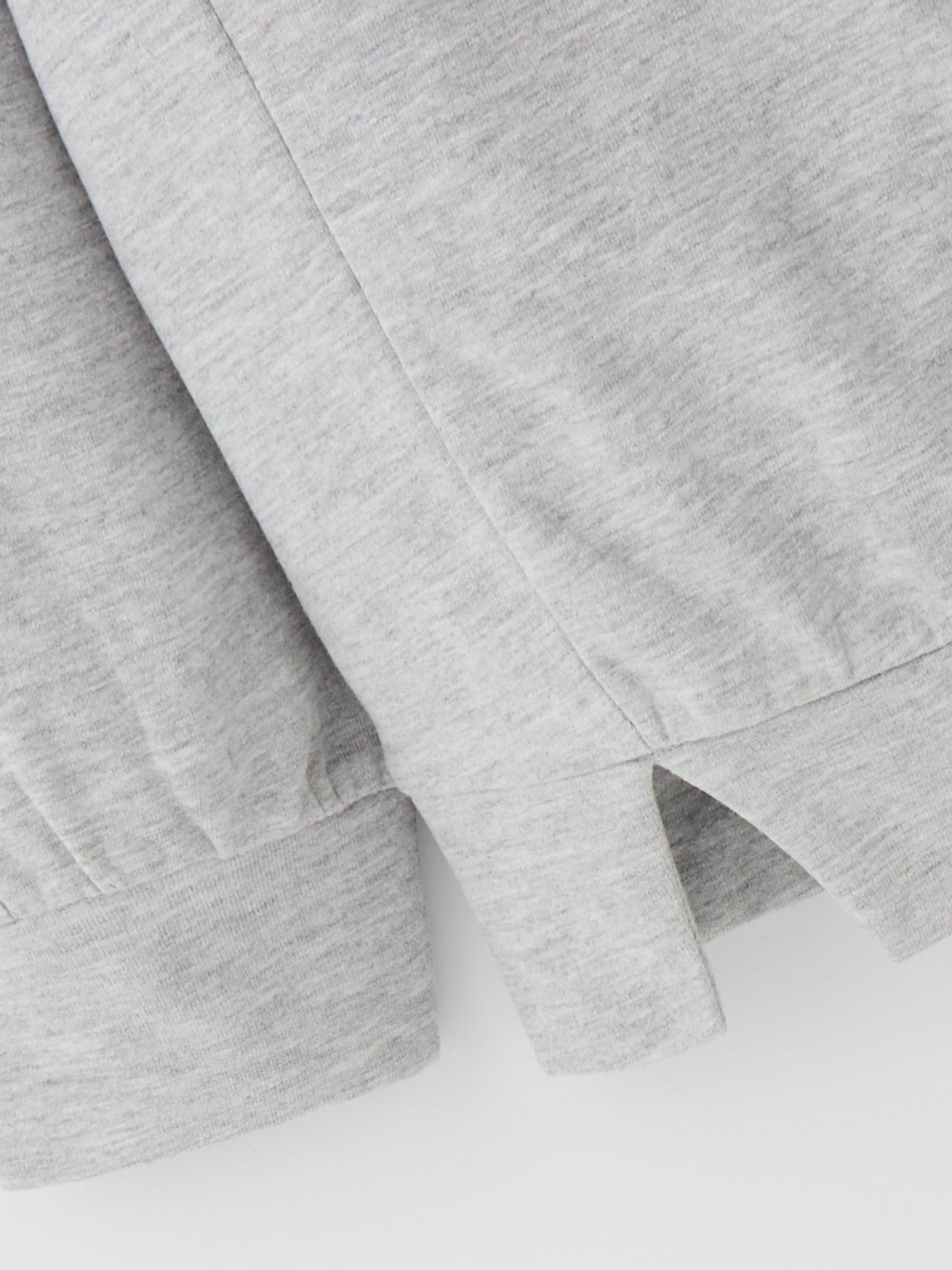 everyday-girls-essentials-sweat-hoodie-greydetail