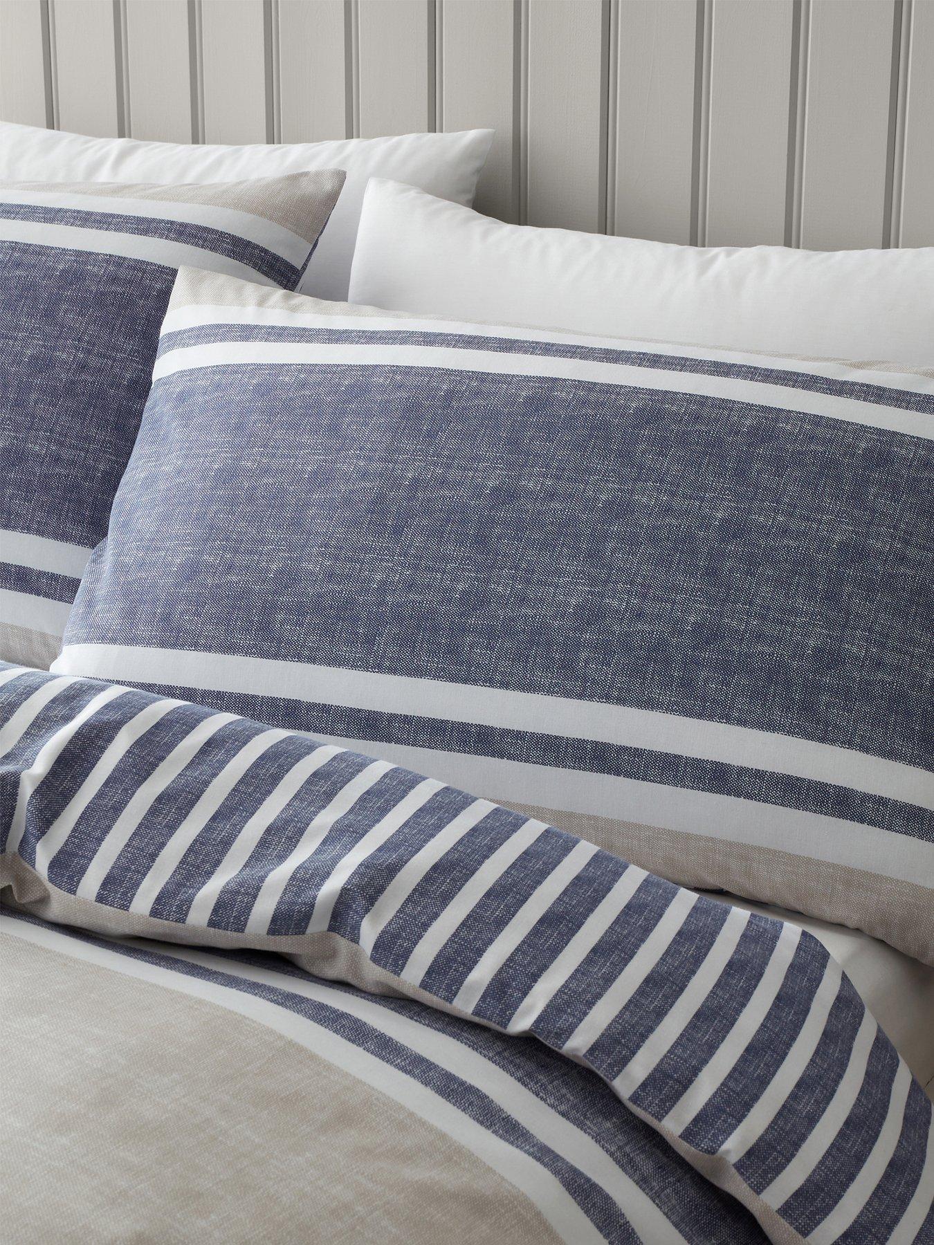 catherine-lansfield-textured-banded-stripe-duvet-cover-set-blueoutfit