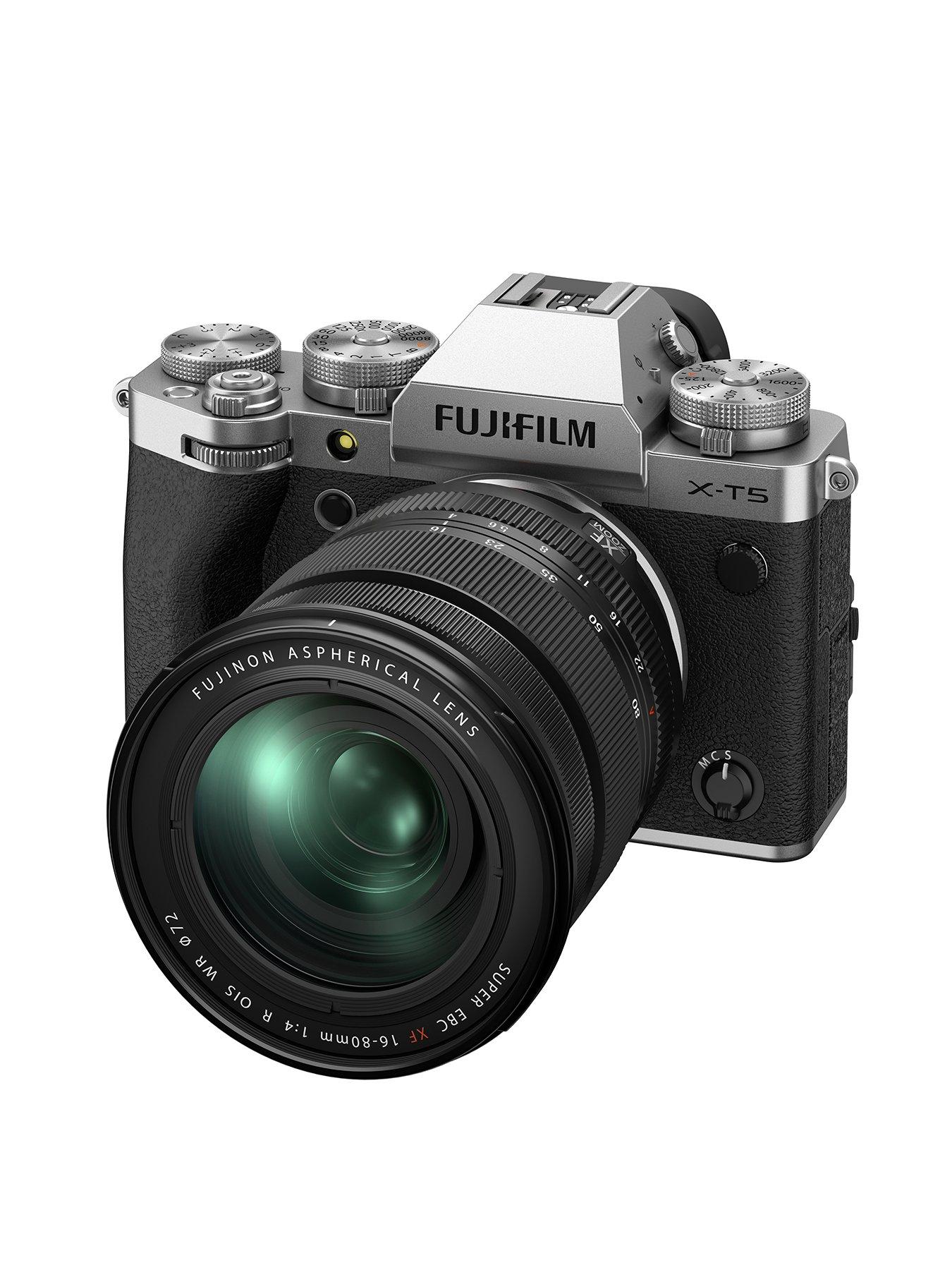 Image 3 of 7 of Fujifilm X-T5 Mirrorless Digital Camera with&nbsp;XF16-80mm F4 R OIS WR Lens Kit - Silver