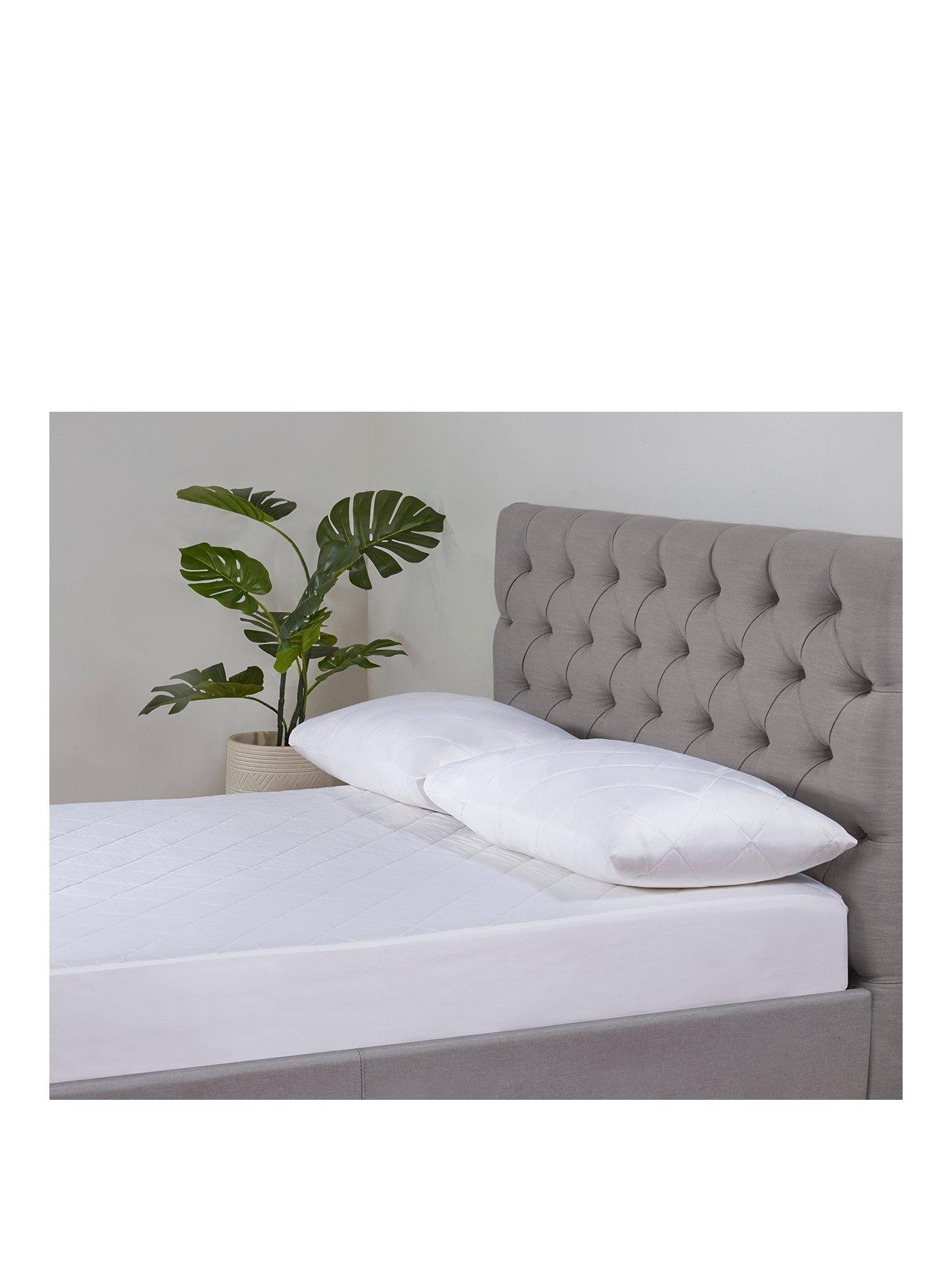 very-home-hotel-collection-bamboo-pillow-protectors-whitestillFront