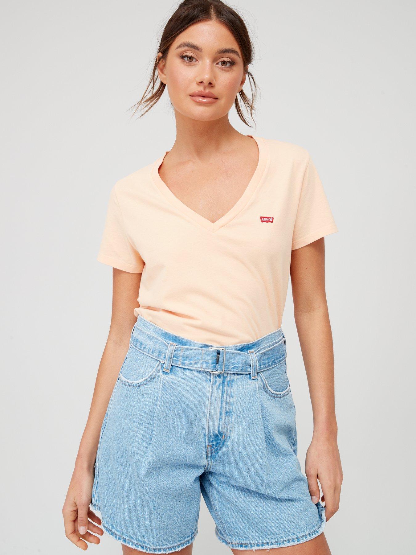 levis-perfect-v-neck-t-shirt-almond-cream