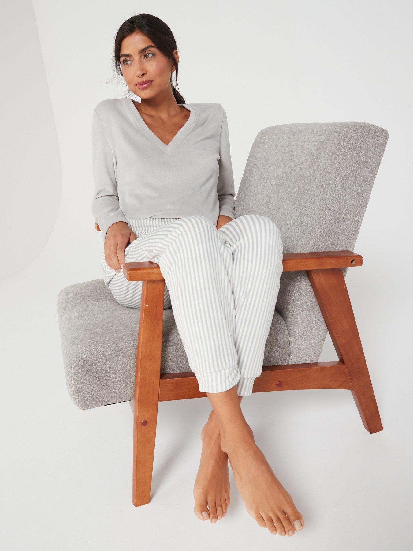 everyday-fleece-jogger-and-v-neck-top-lounge-set-grey-stripeoutfit