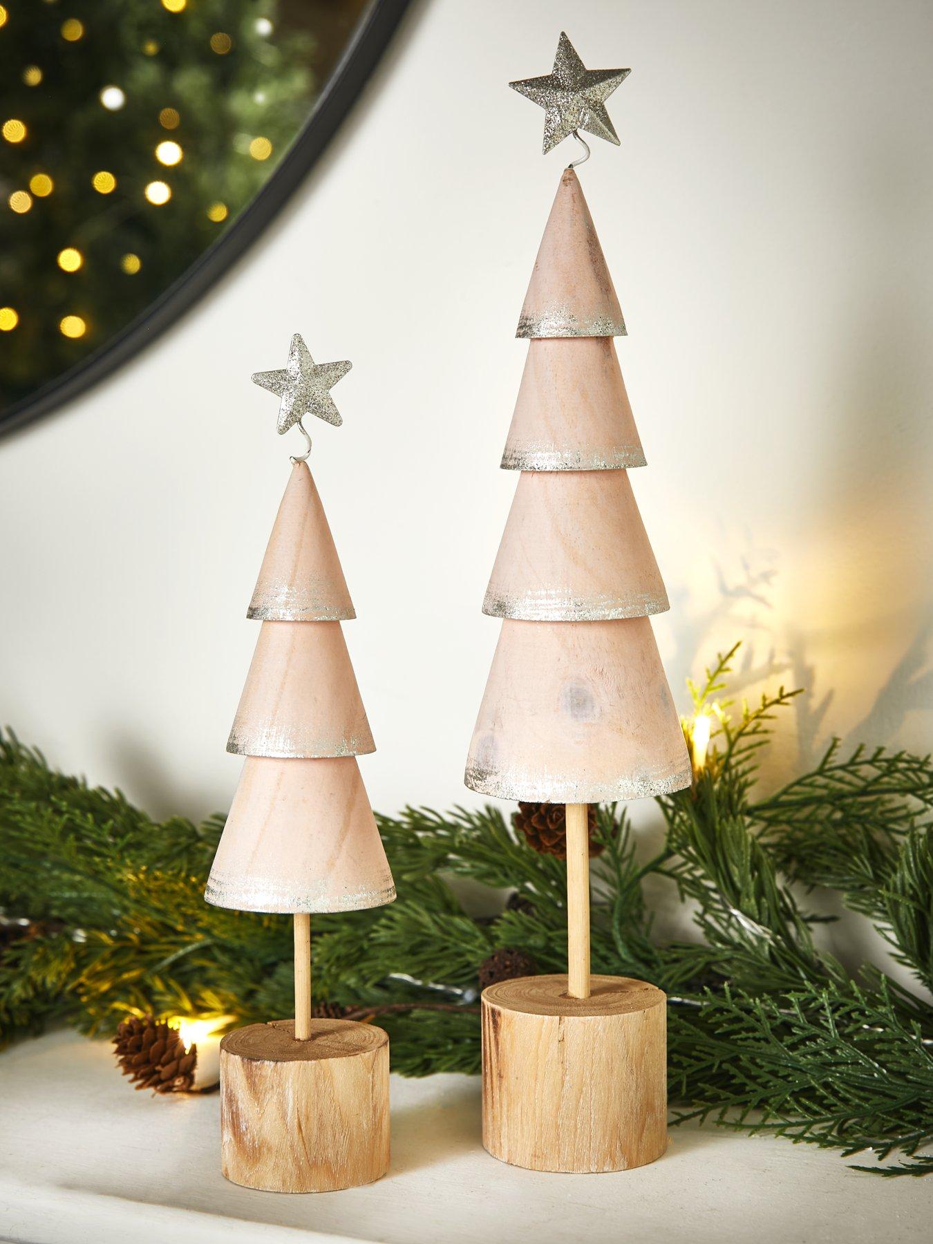 Wooden christmas tree deals ornaments