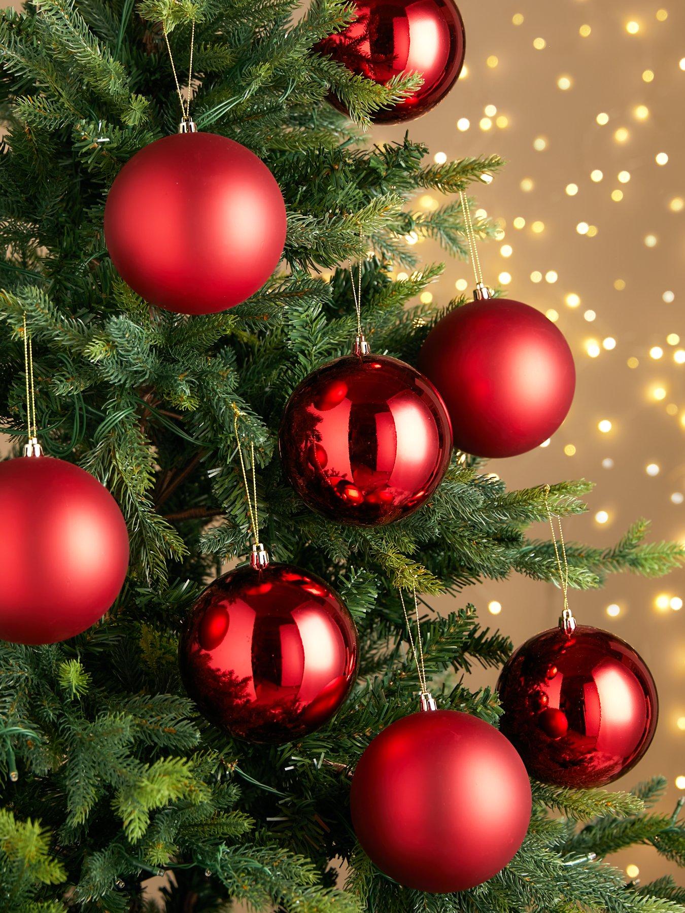Set of 8 Jumbo Christmas Tree Baubles in Red