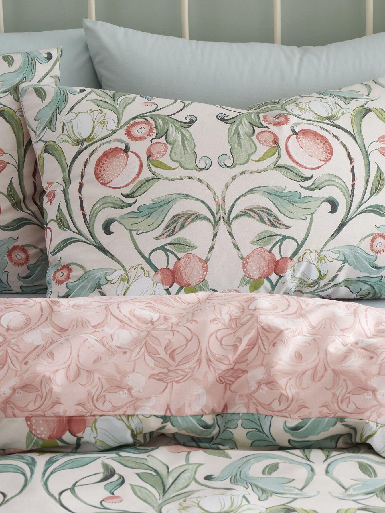 catherine-lansfield-clarence-floral-duvet-cover-setback