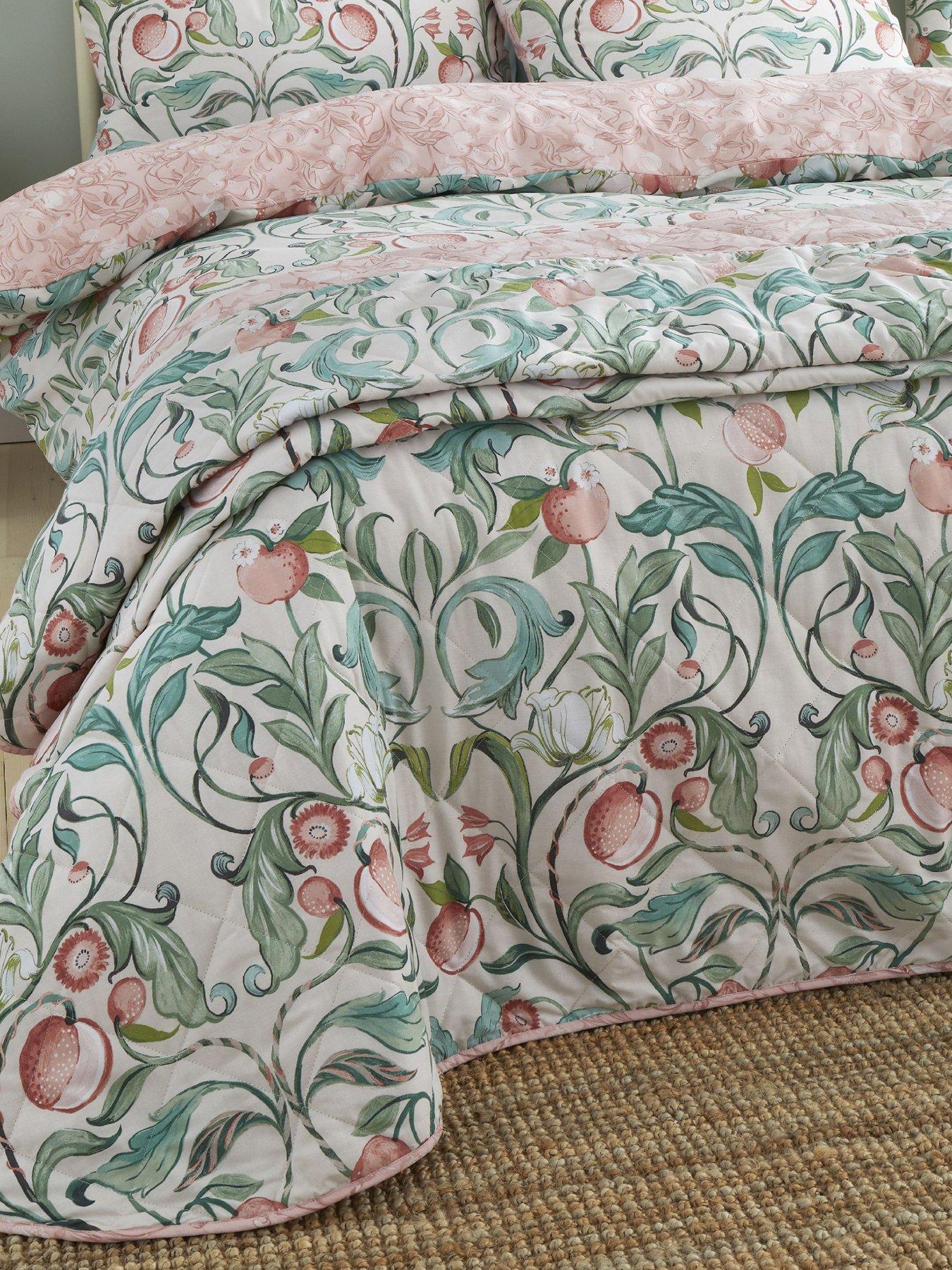 Image 1 of 3 of Catherine Lansfield Clarence Floral Bedspread Throw