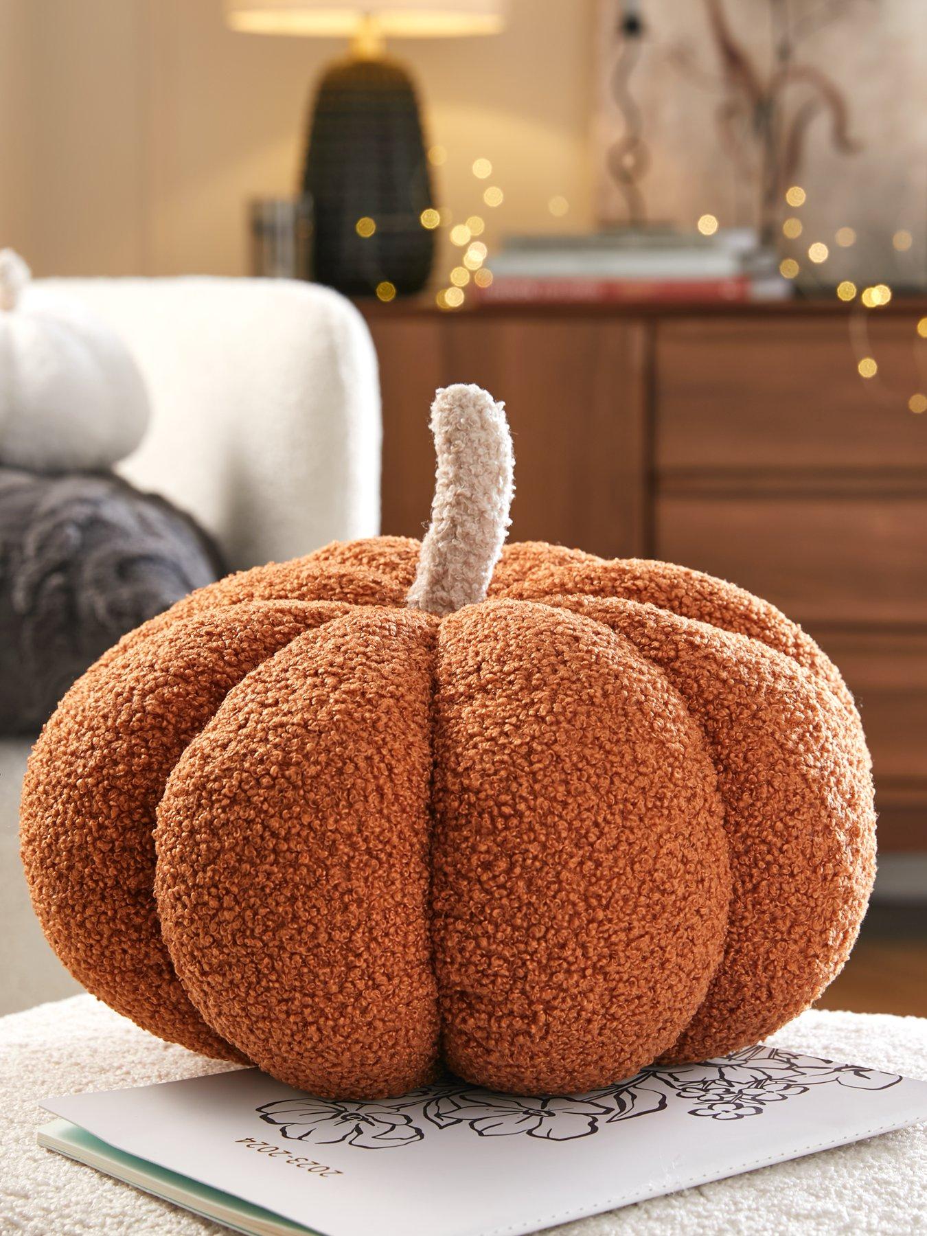 very-home-pumpkin-fleece-cushion-nbspmedium-orangefront