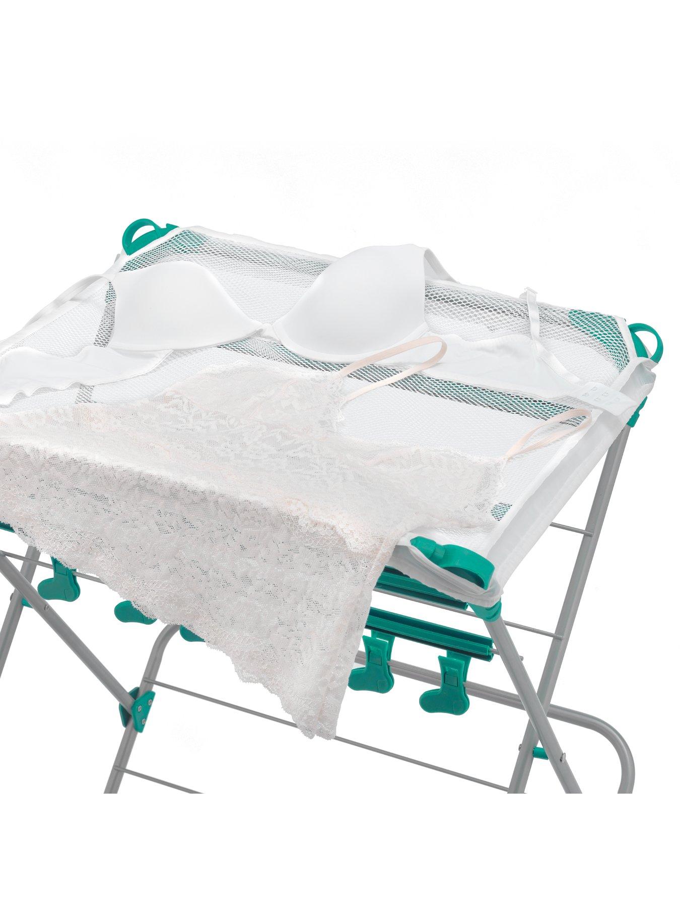 addis-deluxe-3-tier-airer-with-drying-barsoutfit