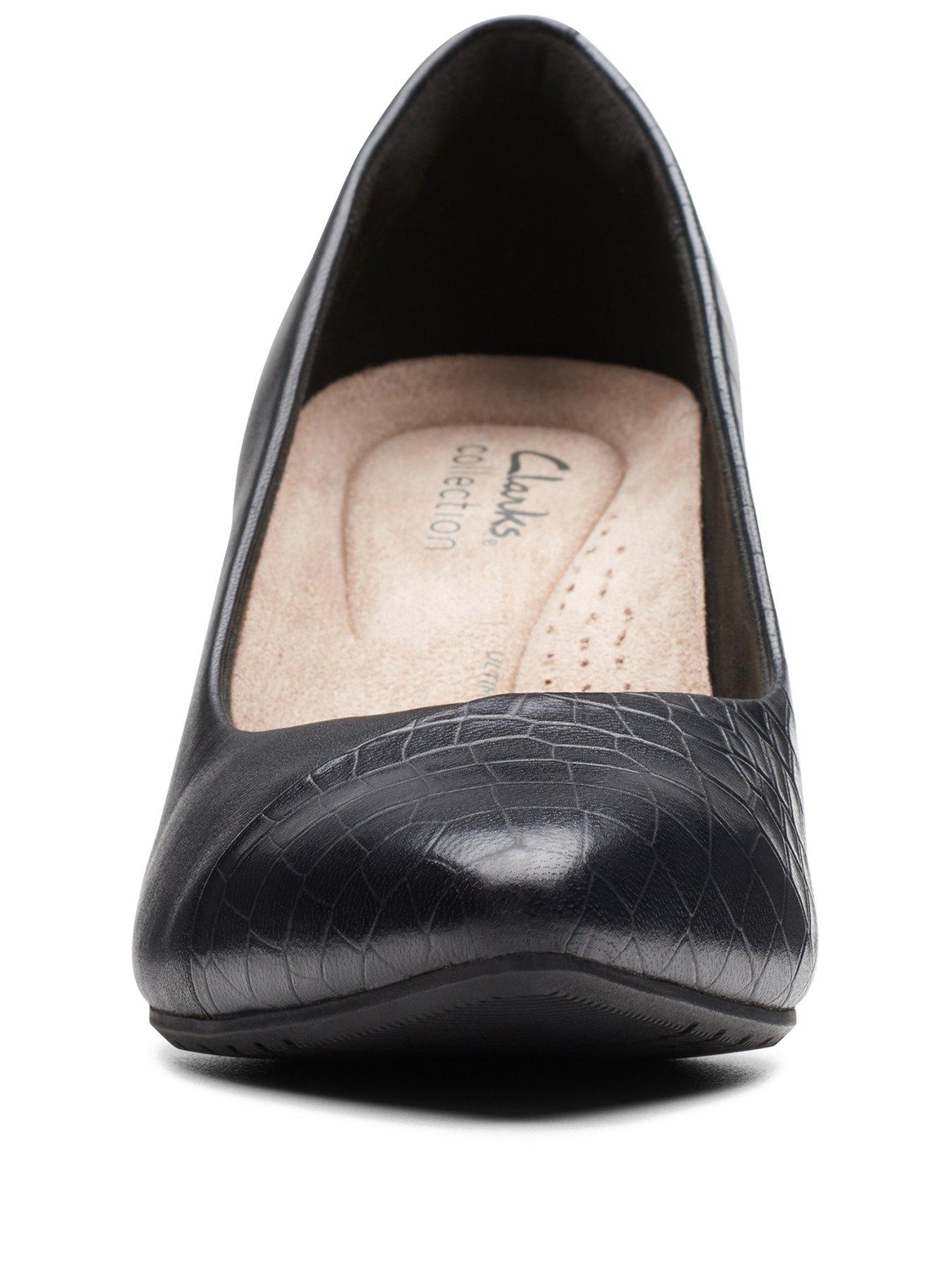 Clarks collection sale flats