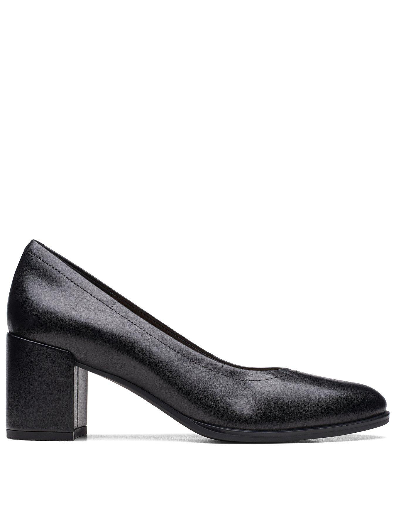 undefined Clarks Freva55 Court Wide Fit Shoes - Black