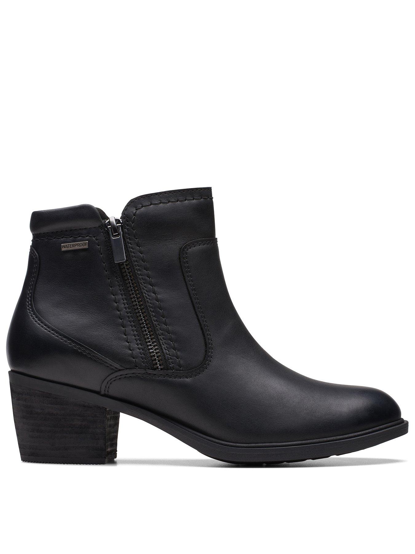 Clarks chelsea cheap boots womens sale