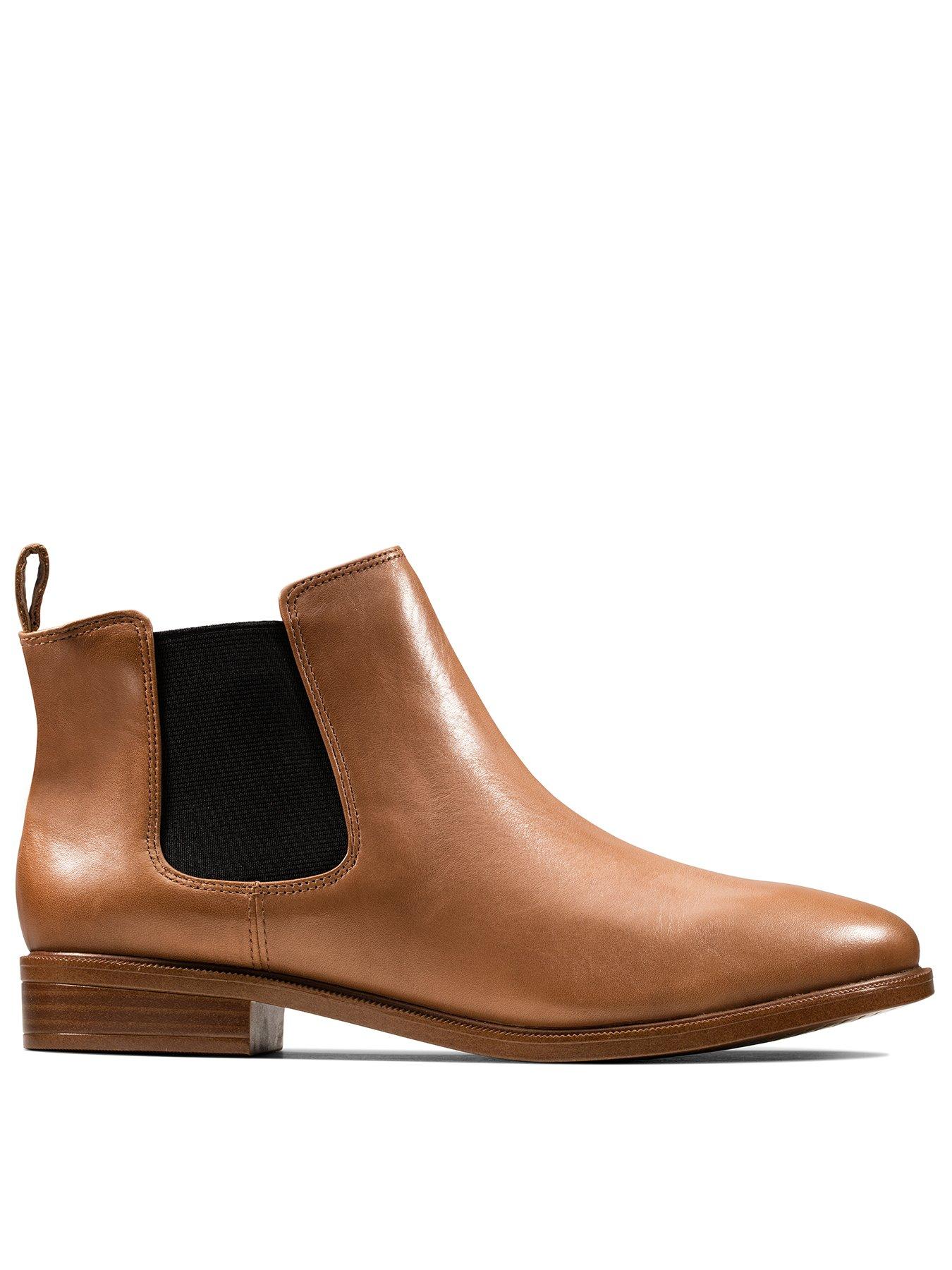 Clarks matron outlet ella ankle boots