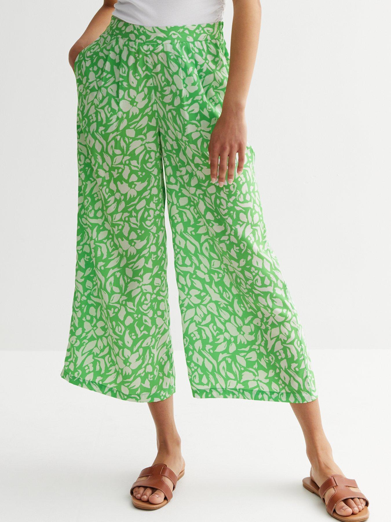 new-look-pattern-leaf-cropped-pants-print