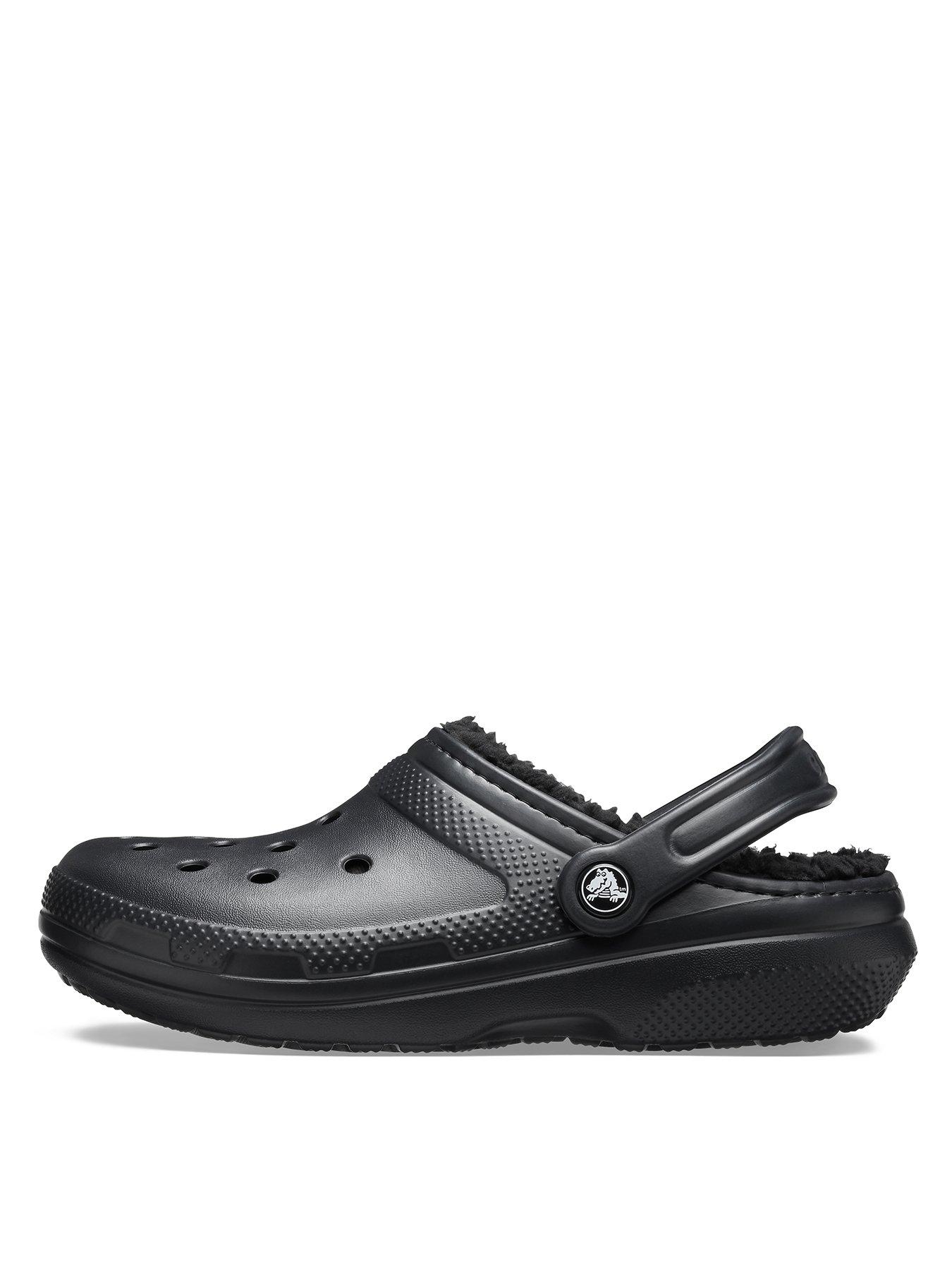 Black best sale crocs fur