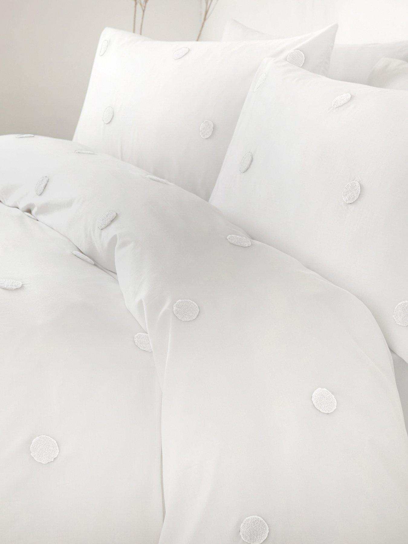 appletree-dot-garden-100-cotton-duvet-cover-set-whiteoutfit