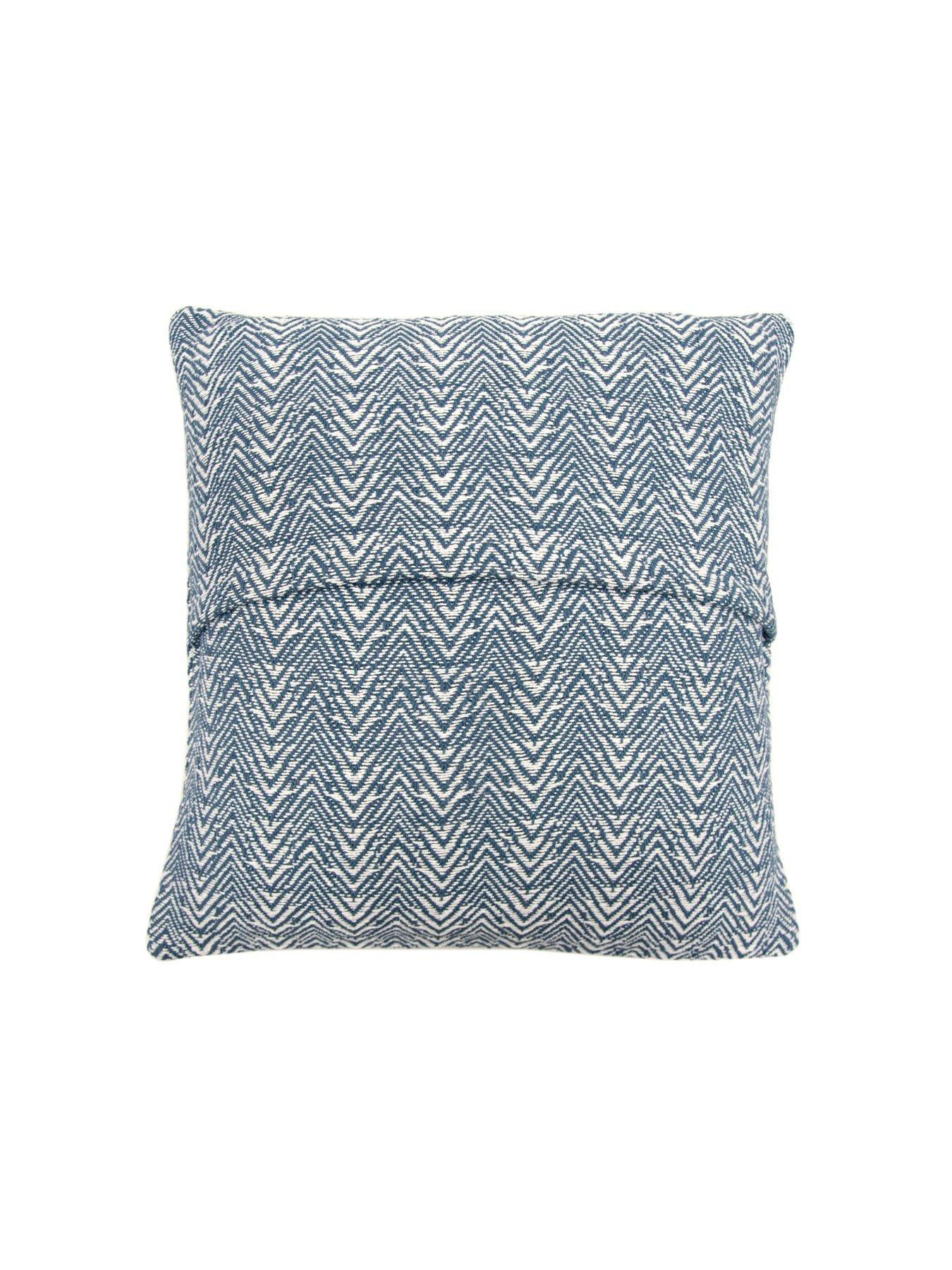 appletree-herringbone-cushion-blueback