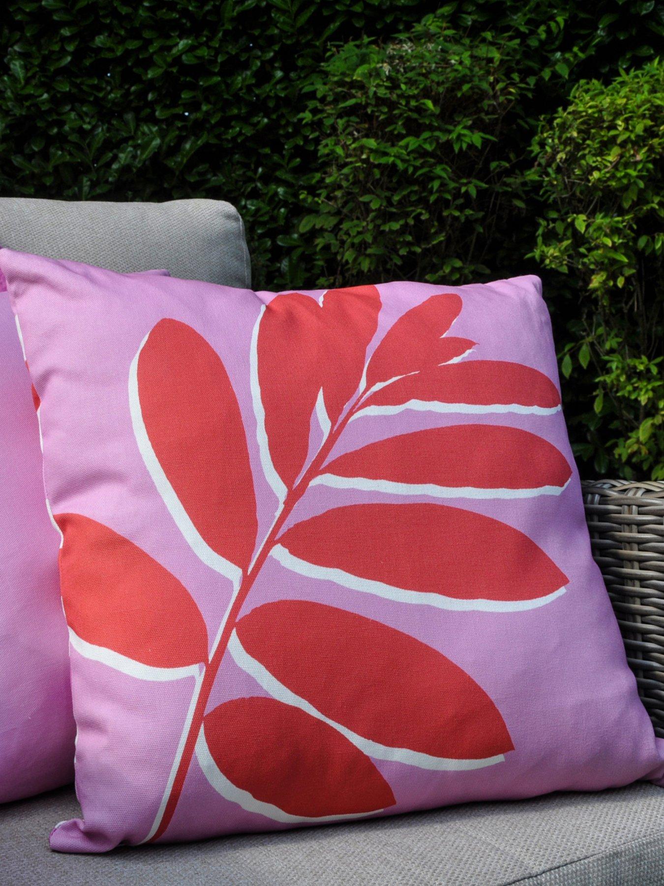 fusion-leaf-outdoor-cushion-pinkstillFront