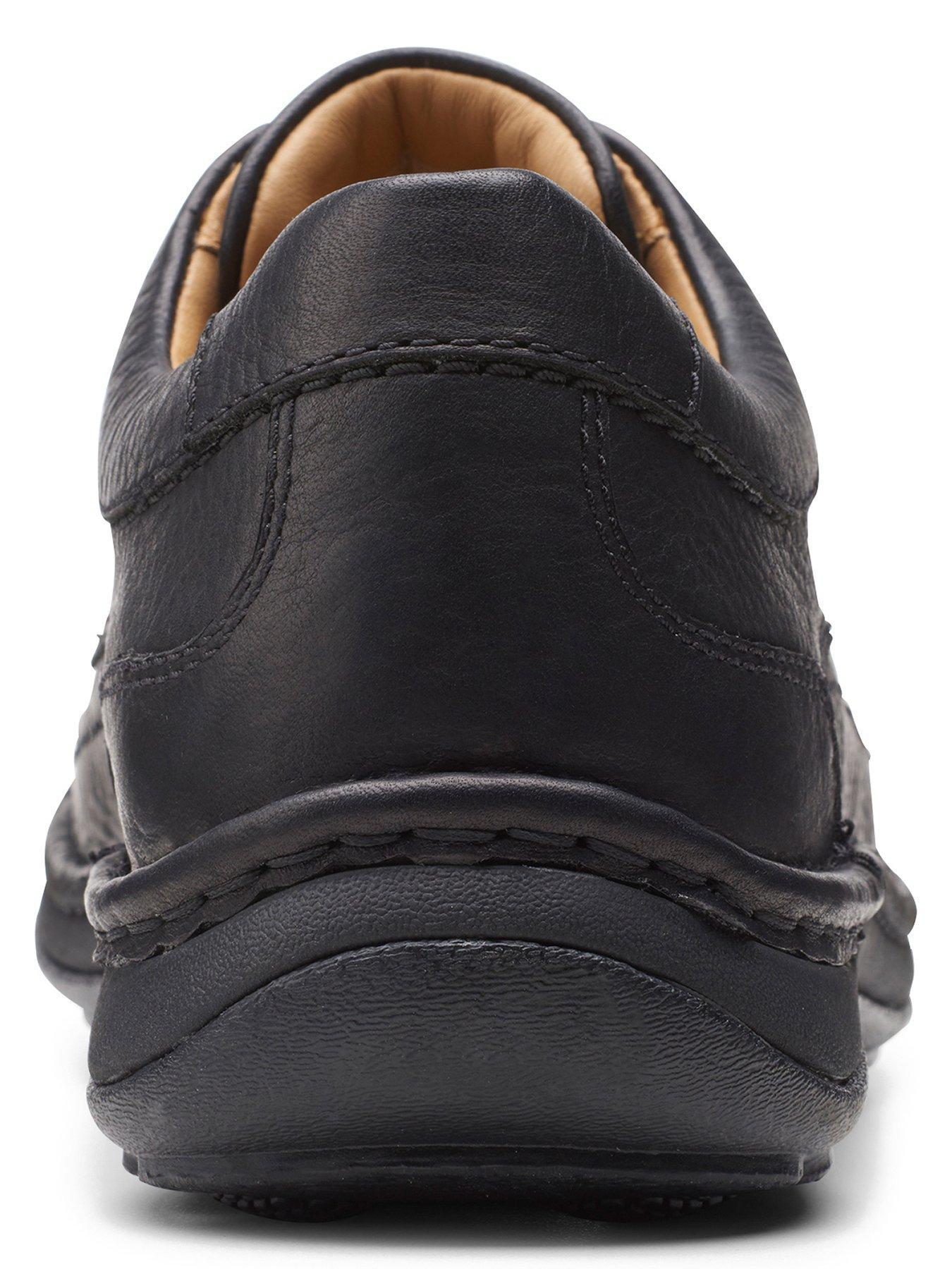 Mens leather outlet shoes clarks