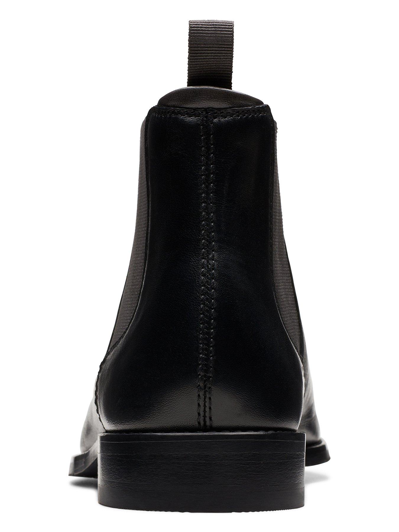 Clarks chelsea boots hot sale mens black