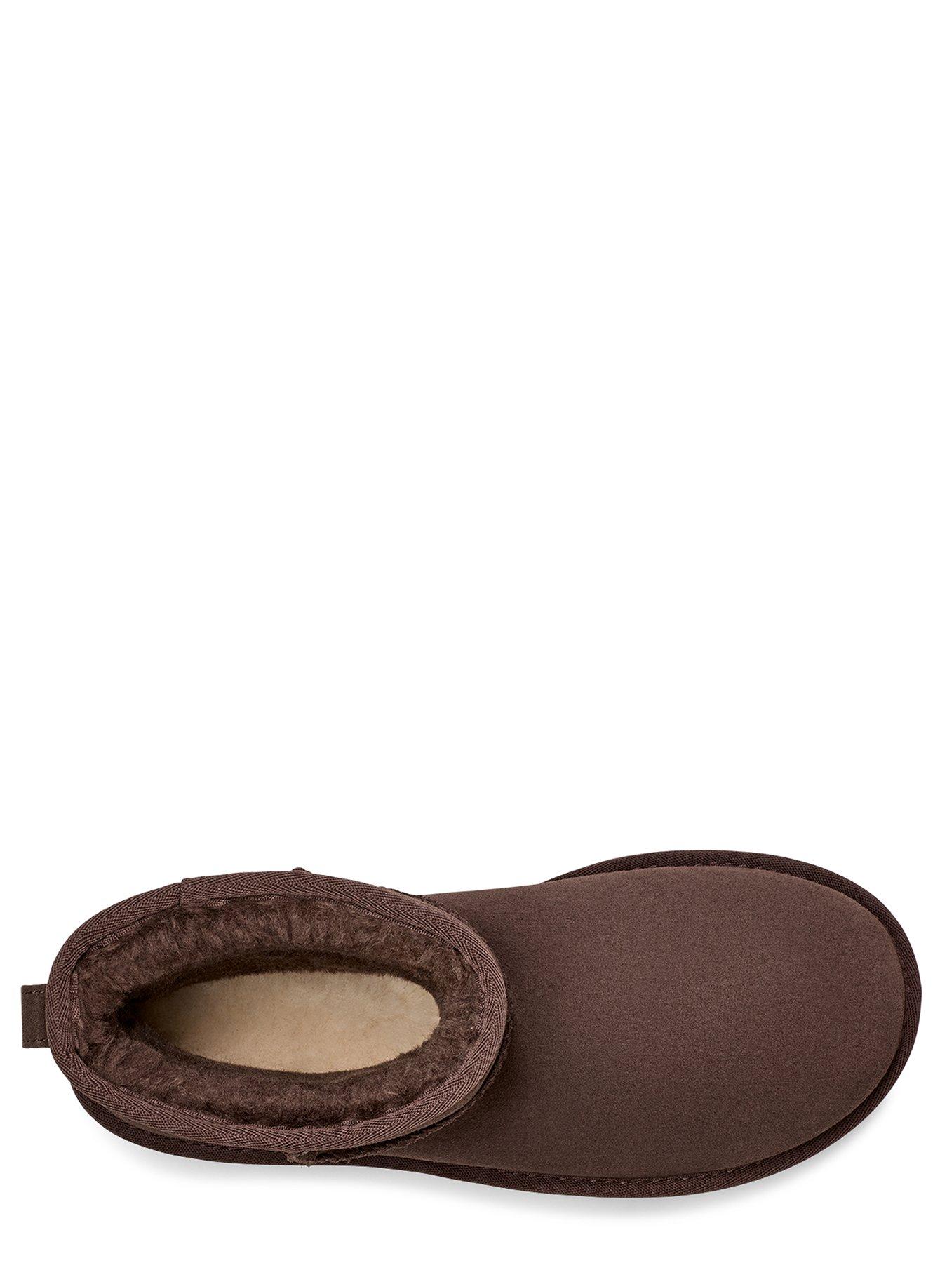 ugg-ugg-classic-mini-platform-ankle-boots-burnt-cedaroutfit