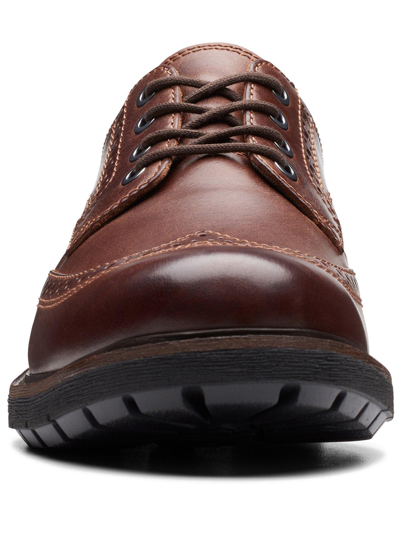 clarks-batcombe-far-brogue-shoes-beigeback