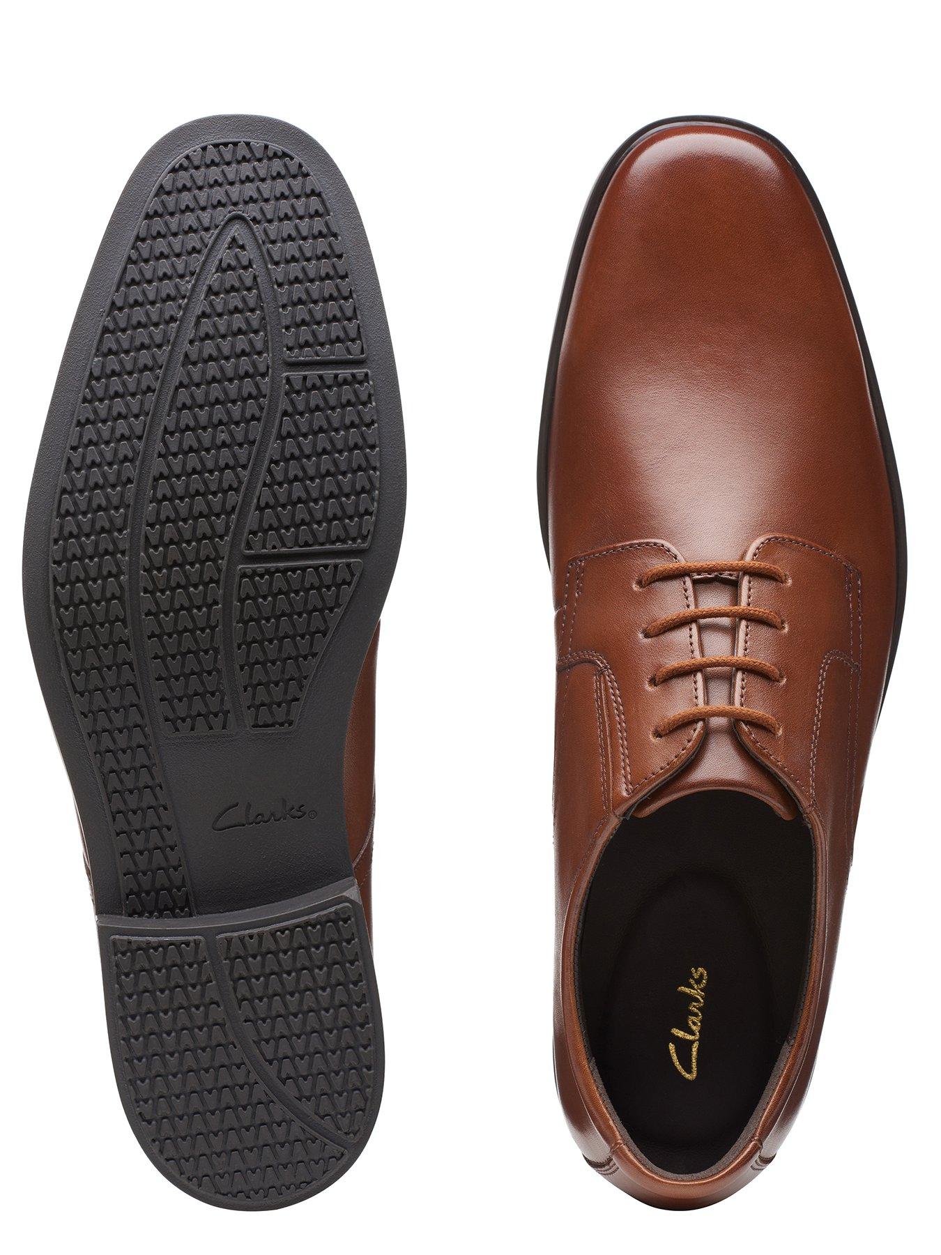 clarks-wide-fit-howard-walk-oxford-shoes-browndetail