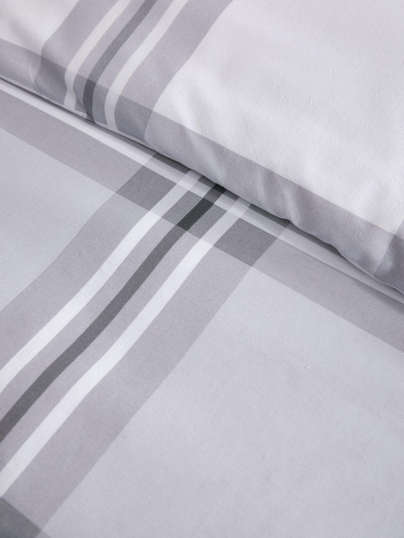 everyday-grey-check-reversible-duvet-cover-setoutfit