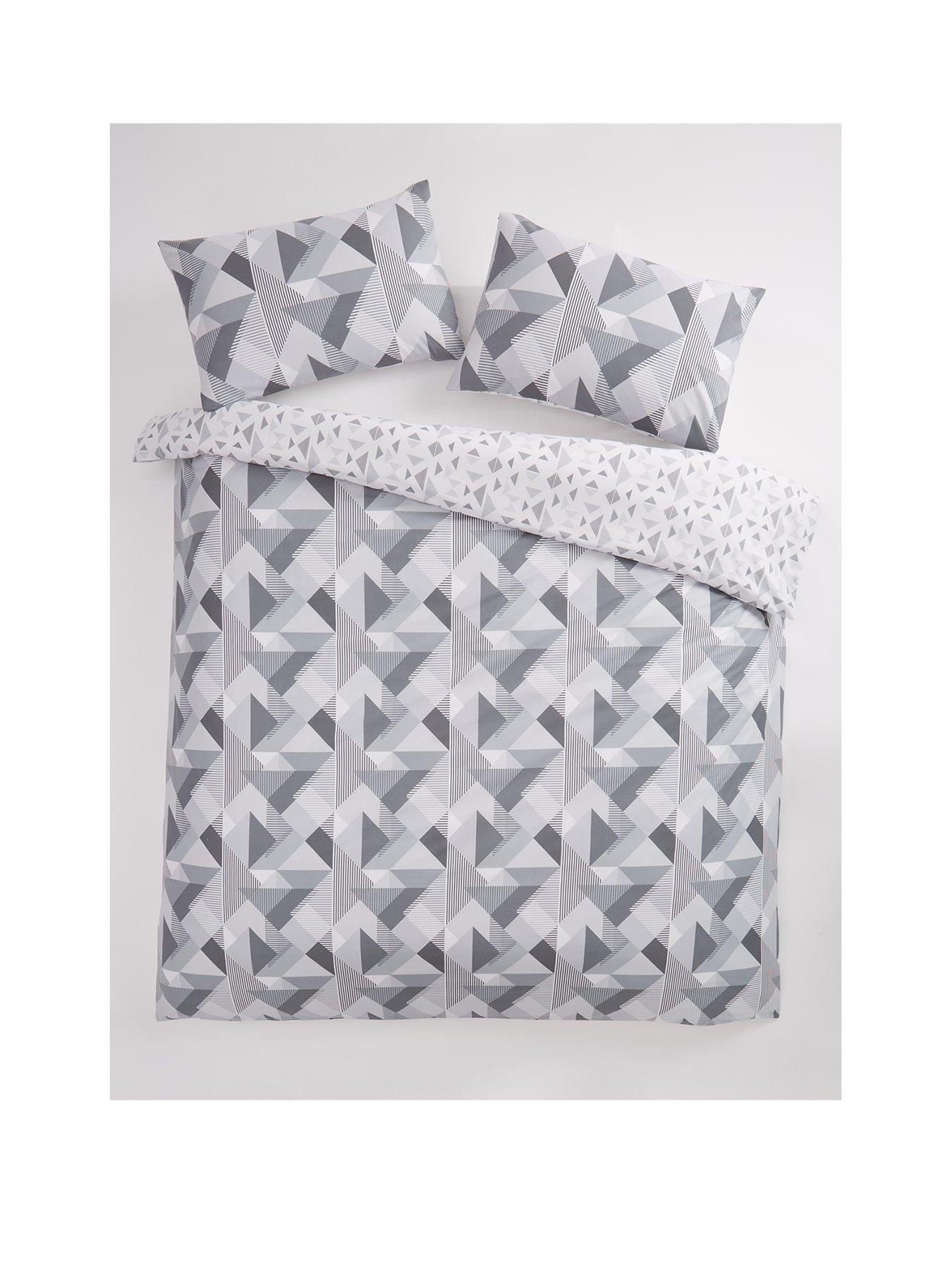 everyday-grey-geo-reversible-duvet-cover-setstillFront