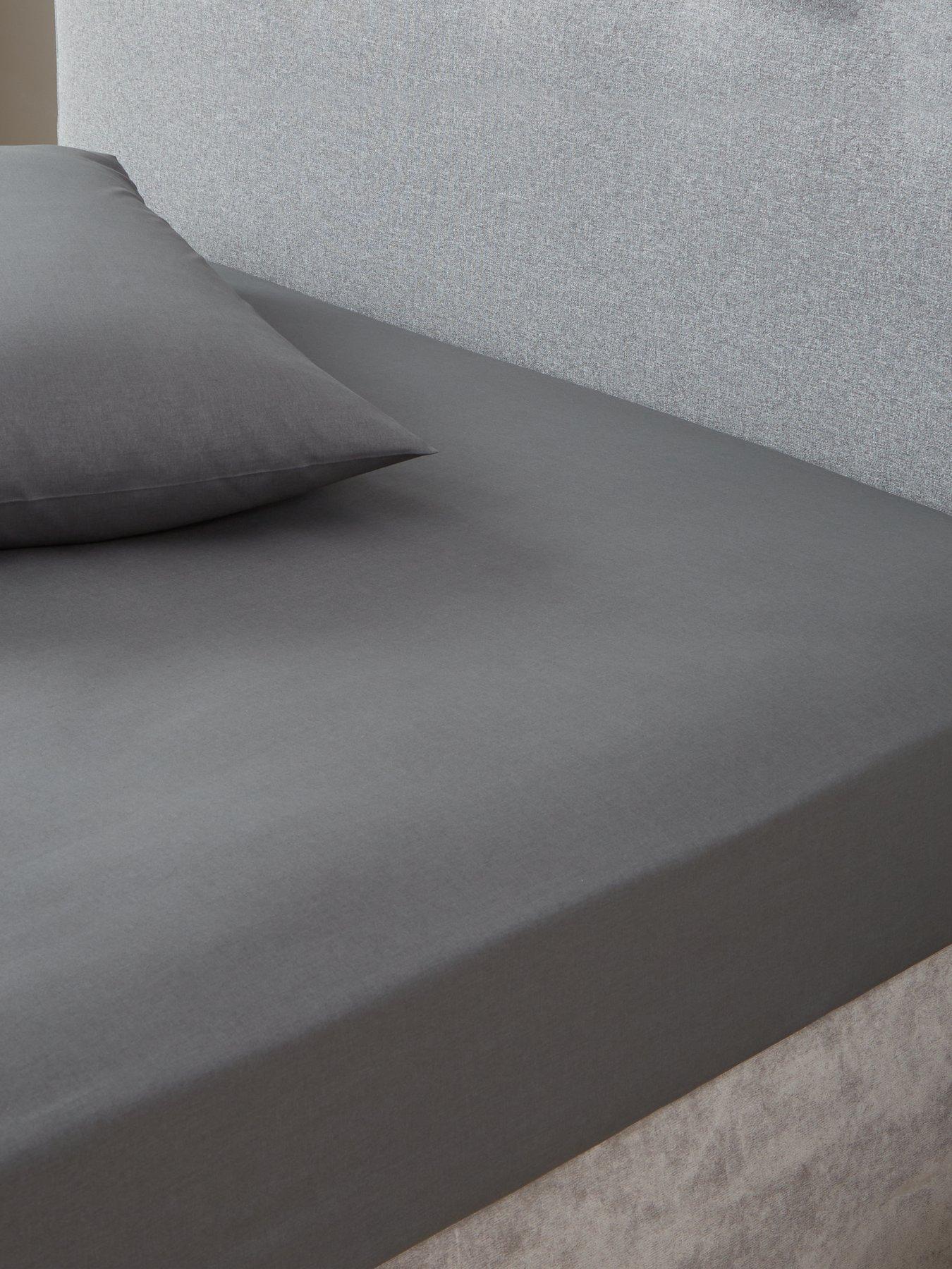 undefined Easy Care Polycotton 25 cm Fitted Sheet