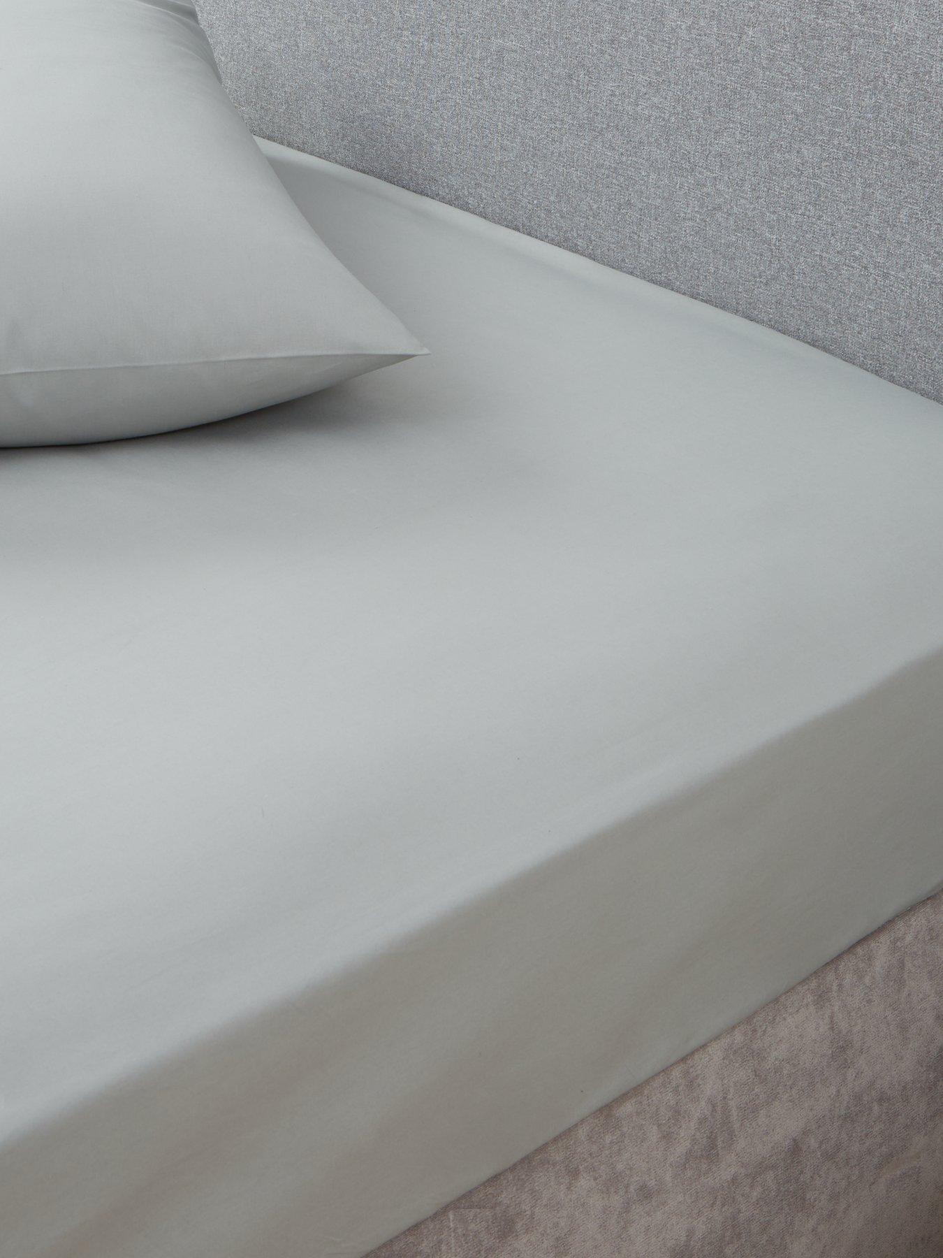 undefined Easy Care Polycotton Extra Deep 32 cm Fitted Sheet