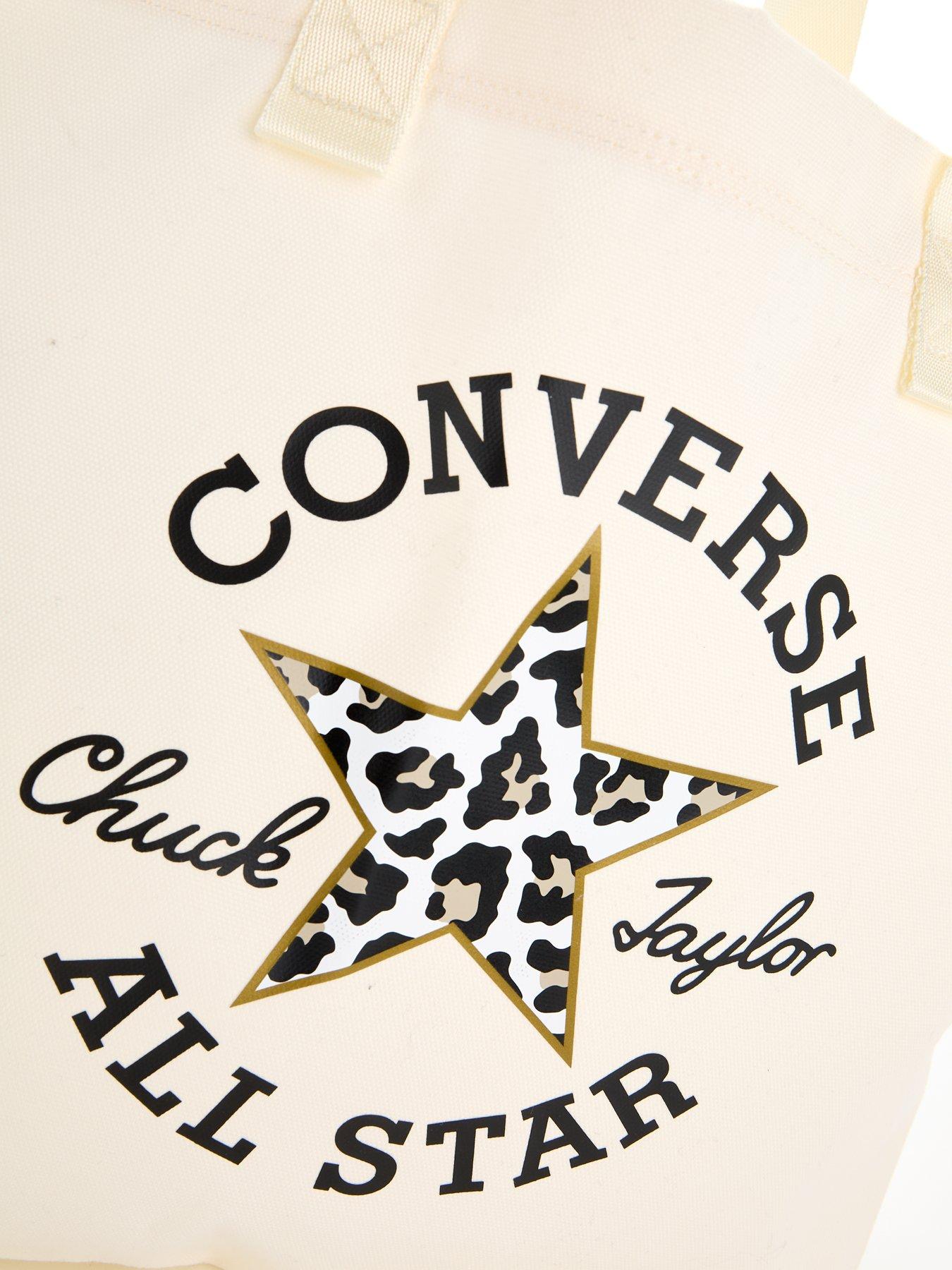 converse-leopard-canvas-patch-tote-bag-off-whiteoutfit