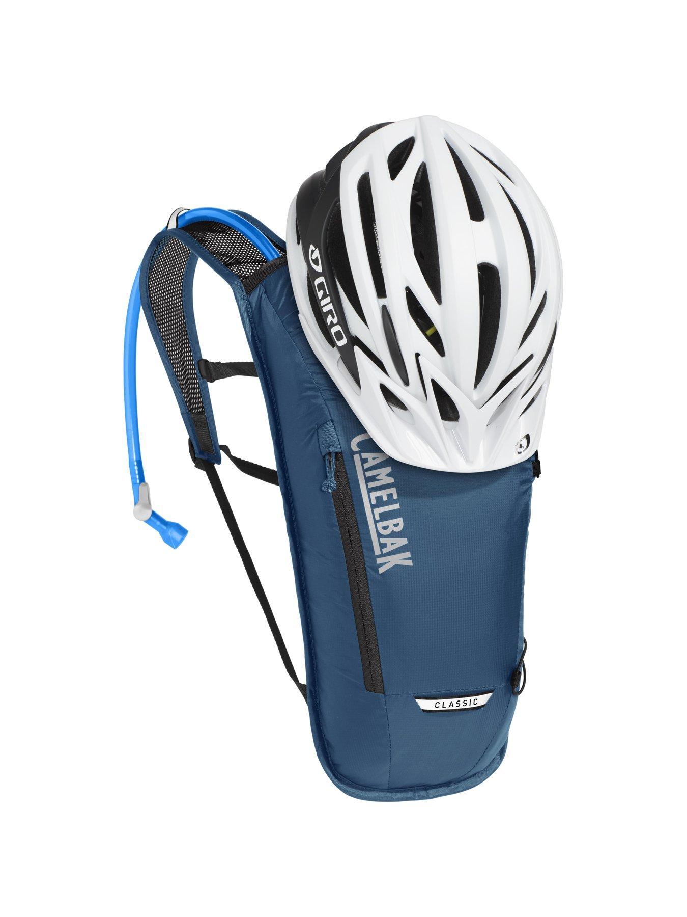 camelbak-classic-light-hydration-pack-4l-with-2l-reservoirdetail