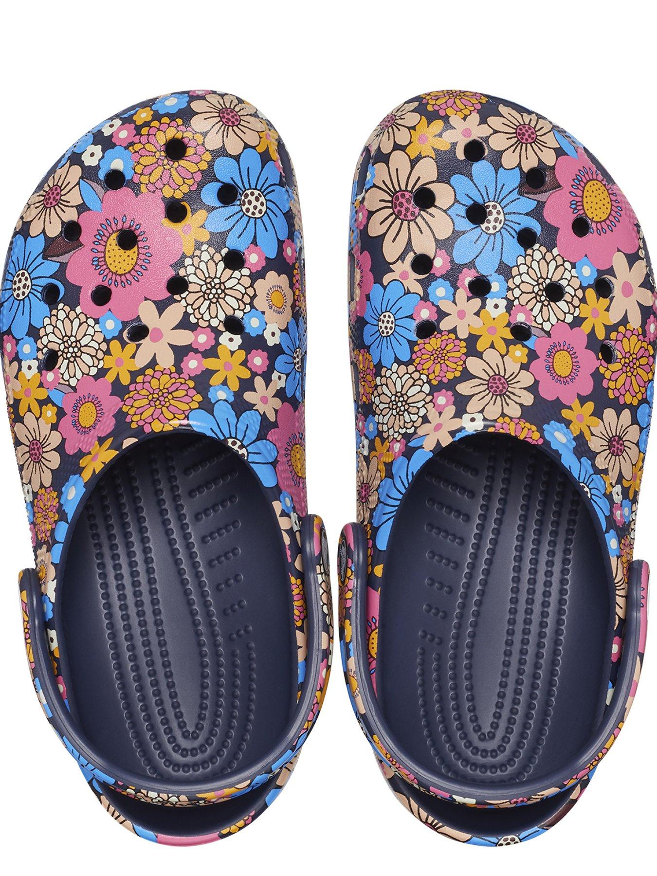 Crocs best sale printed floral