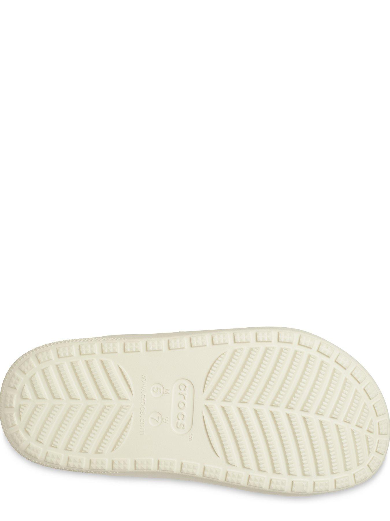 crocs-classic-cozzzy-sandal-bonemushroomdetail