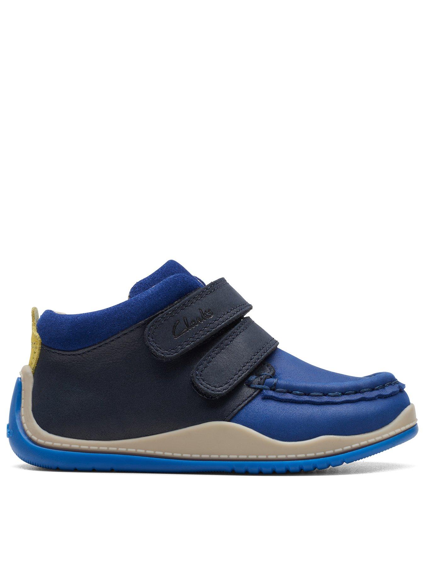 Clarks baby boy sales shoes sale