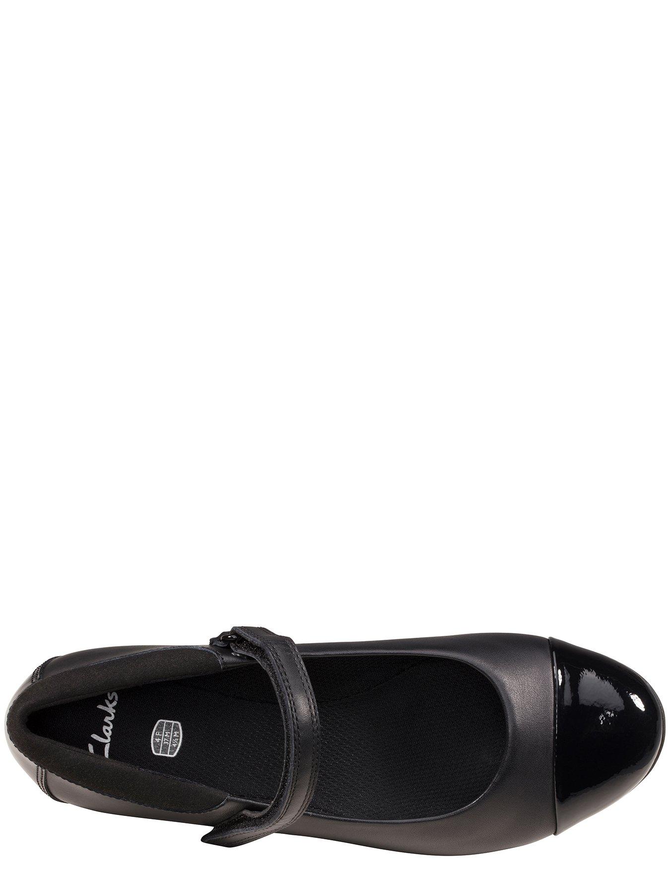 clarks-youth-scala-gem-school-shoe-blackoutfit