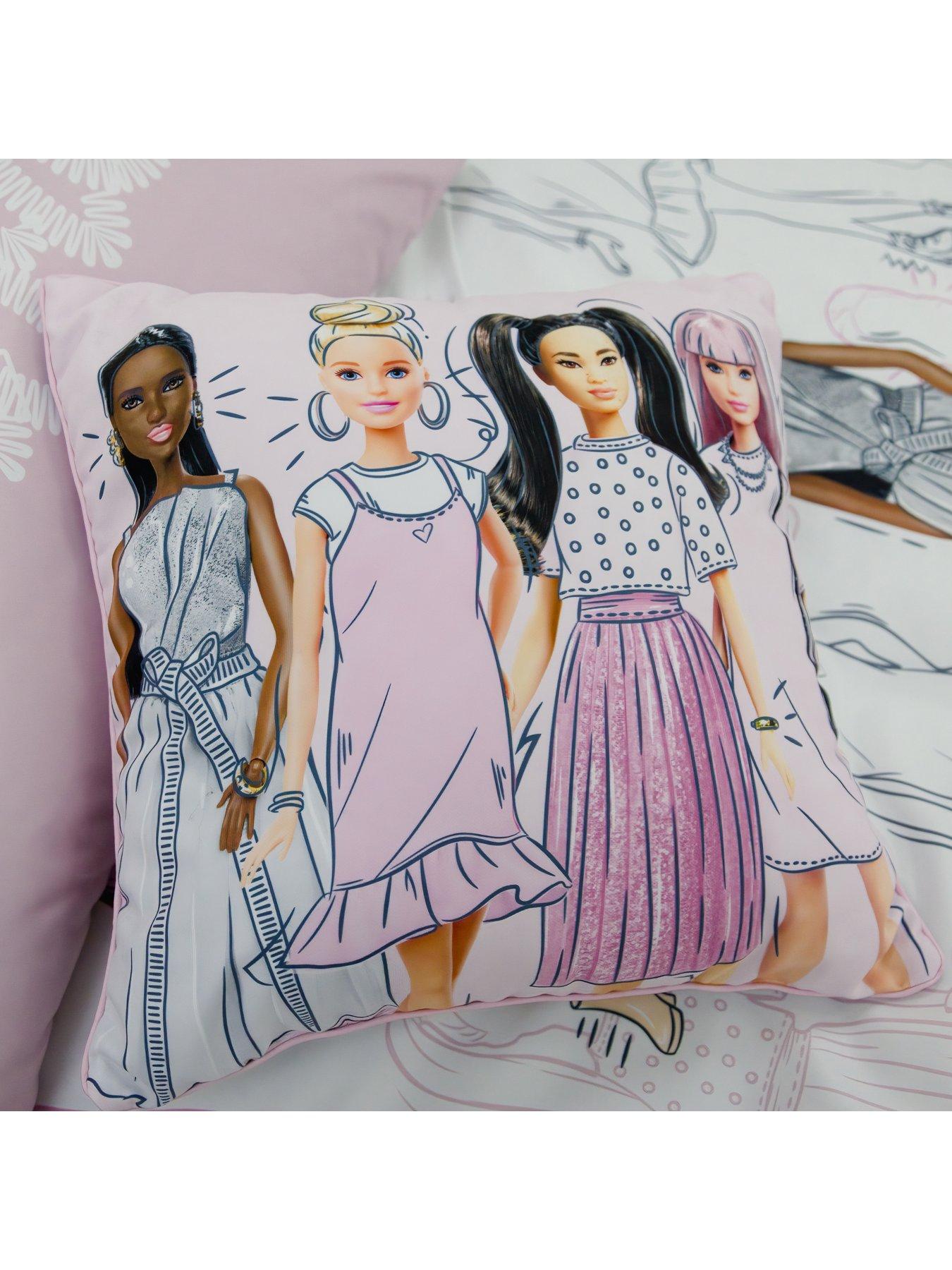 barbie-40-x-40cm-cushion-multidetail